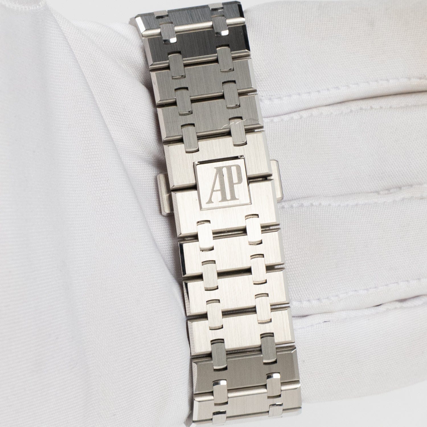Audemars Piguet Royal Oak Chronograph 26240ST.OO.1320ST.01 '50th Anniversary' Stainless Steel Blue Dial (2022)