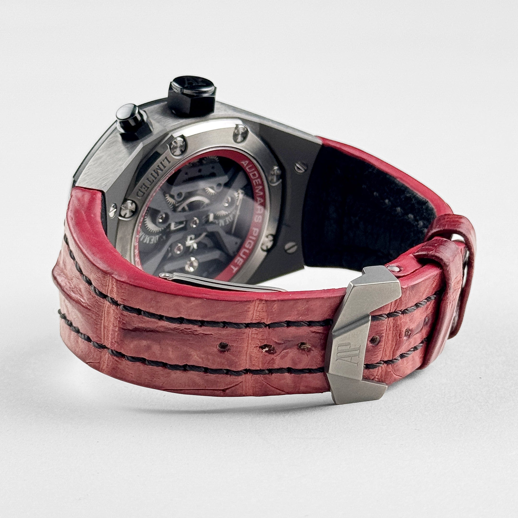 ロイヤルミスティークブラック&レッド Audemars Piguet Royal Oak Concept 26588IO.OO.D067CA.01 Tourbillon