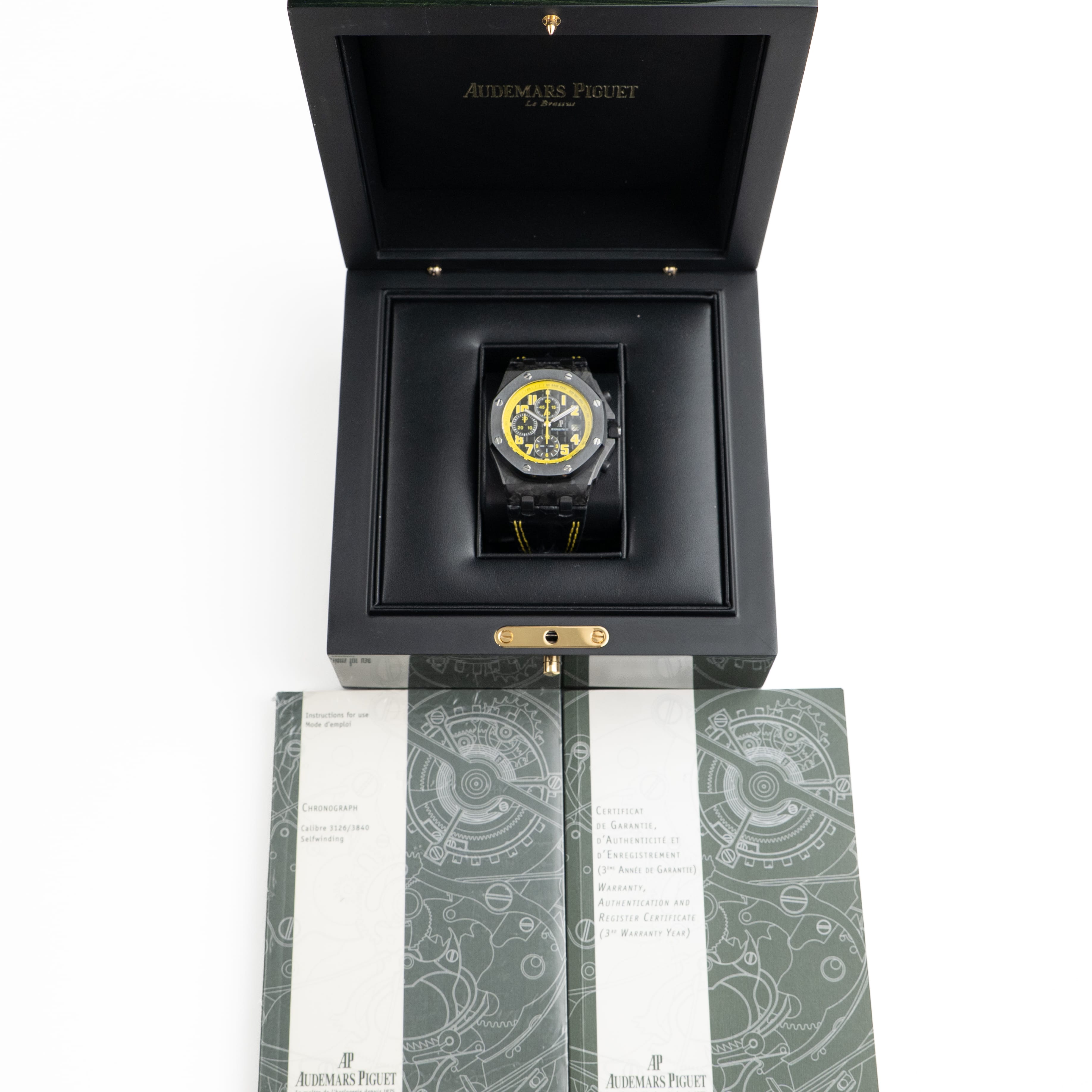 Audemars Piguet Royal Oak Offshore 26176FO.OO.D101CR.02 Chronograph 'Bumble Bee' Carbon Black Dial