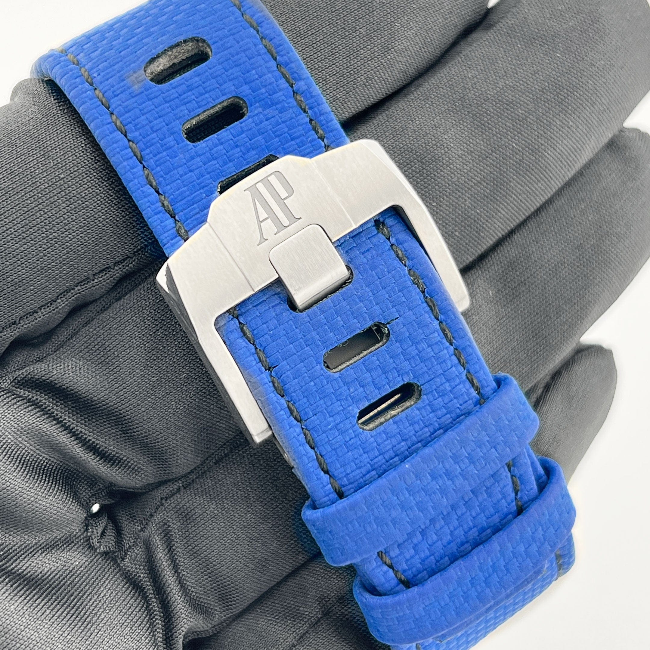 Audemars Piguet Royal Oak Offshore 26420CE.OO.A043VE.01 Selfwinding Chronograph Black/Blue Ceramic (2025)