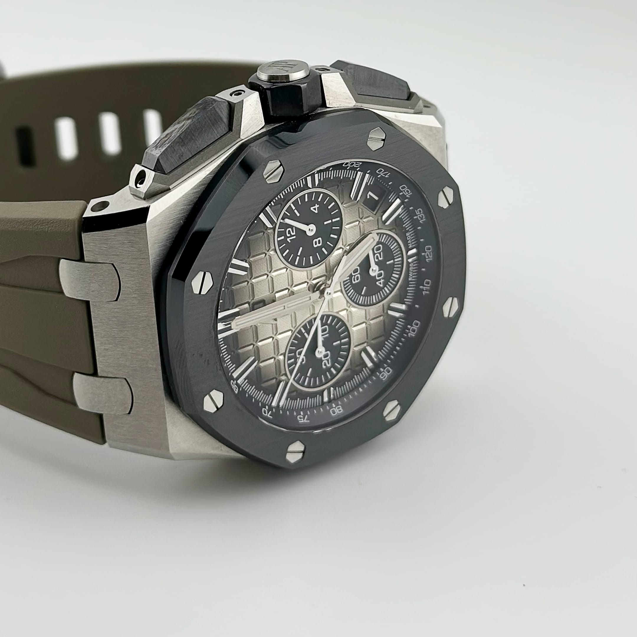 Audemars Piguet Royal Oak Offshore 26420SO.OO.A600CA.01 Chronograph Stainless Steel Smoked Light Brown Dial (2023)