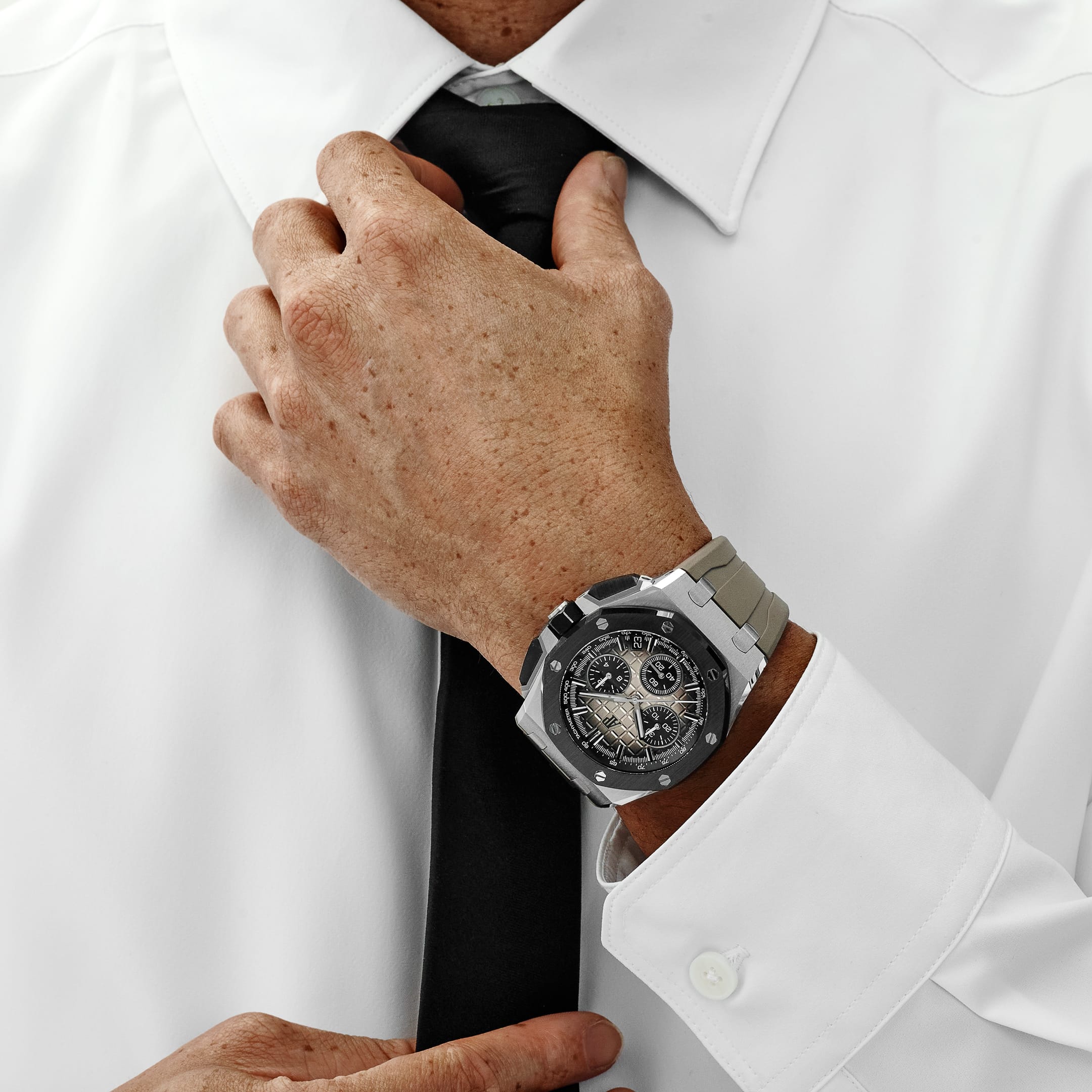 Audemars Piguet Royal Oak Offshore 26420SO.OO.A600CA.01 Chronograph Stainless Steel Smoked Light Brown Dial