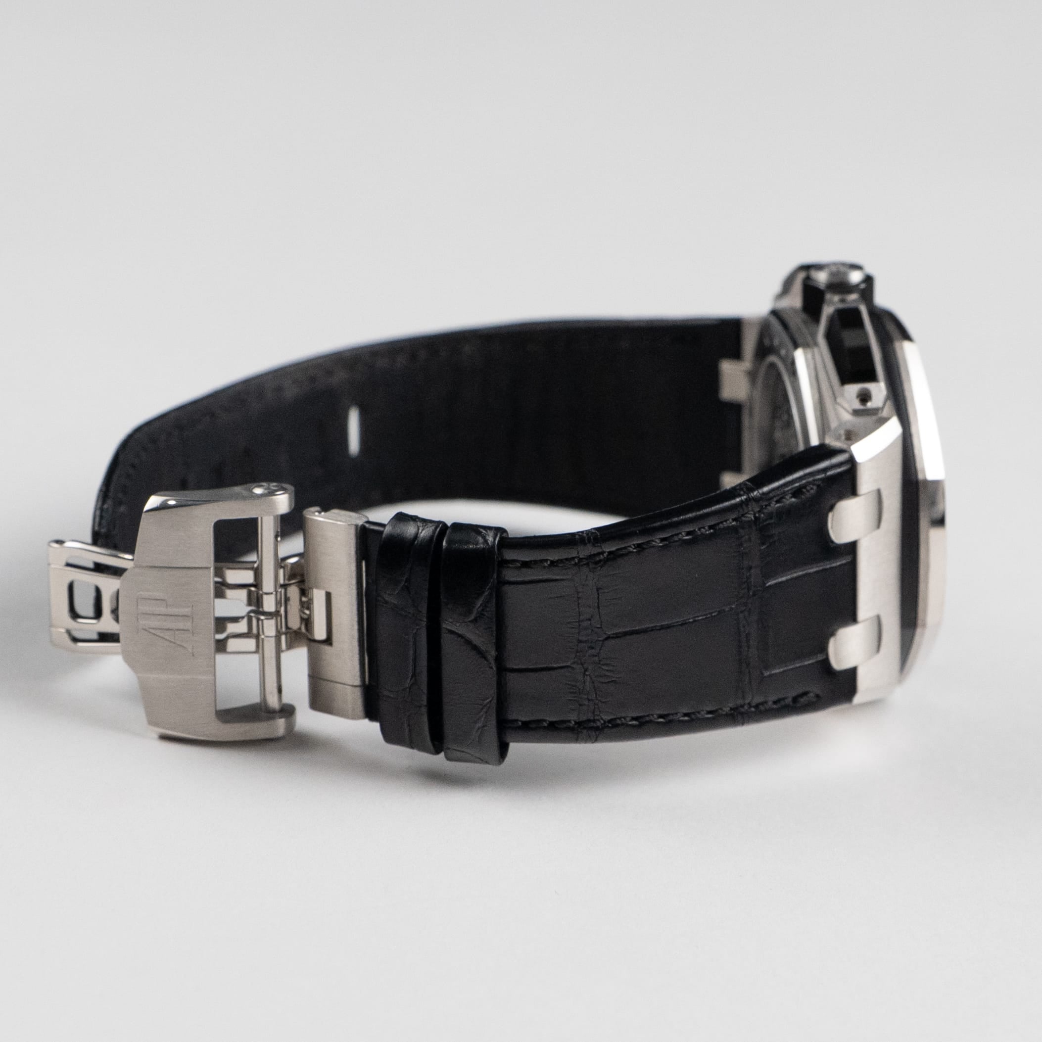 Audemars Piguet Royal Oak Offshore 26424BC.ZZ.D002CA.01 Chronograph White Gold Black Dial Diamond Bezel (2024)