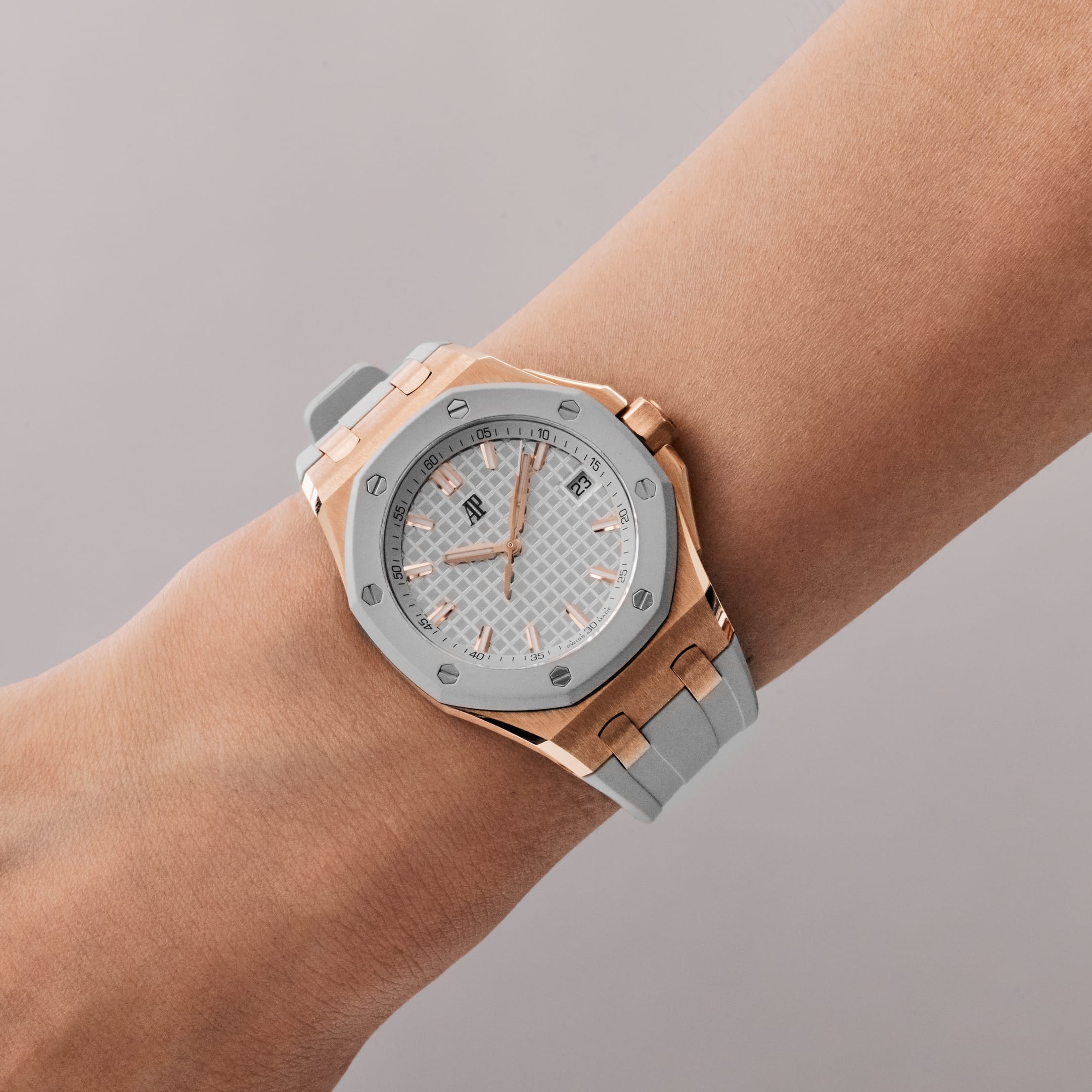 Audemars Piguet Royal Oak Offshore 77605OK.OO.A101CA.01 Selfwinding Rose Gold Ivory Dial (2024)