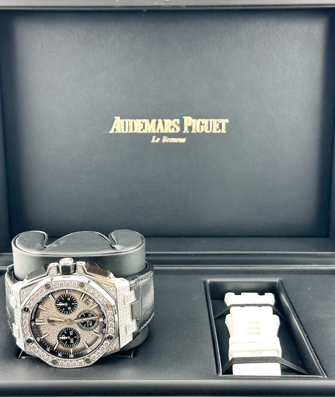 Luxury Watch Audemars Piguet Royal Oak Offshore Selfwinding Chronograph Diamond 26423BC.ZZ.D002CA.01 Wrist Aficionado