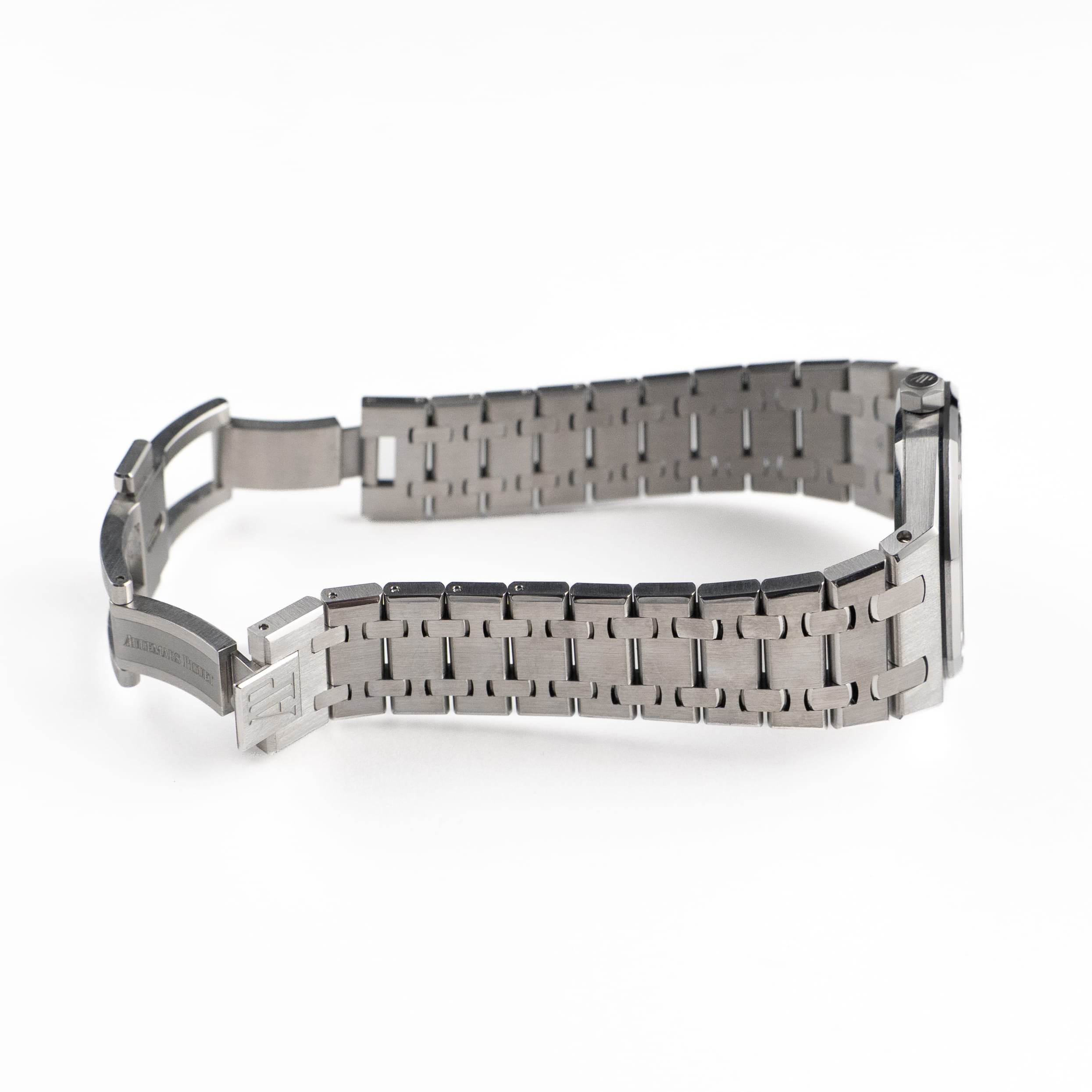 Audemars Piguet Royal Oak Quartz 67651ST.ZZ.D002CR.01 'Ladies' Stainless Steel Black Dial Diamond Bezel (2014)