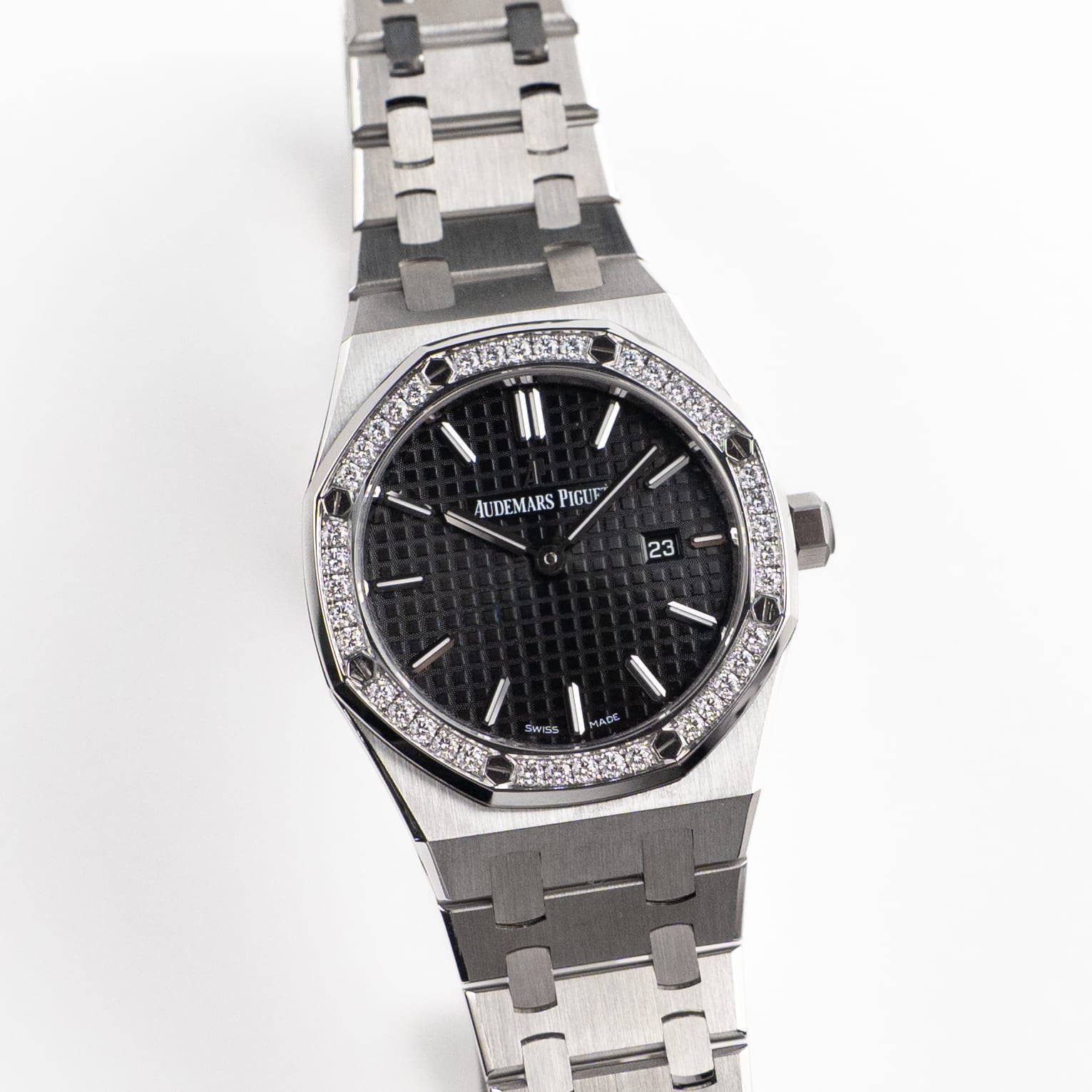 Audemars Piguet Royal Oak Quartz 67651ST.ZZ.D002CR.01 'Ladies' Stainless Steel Black Dial Diamond Bezel (2014)