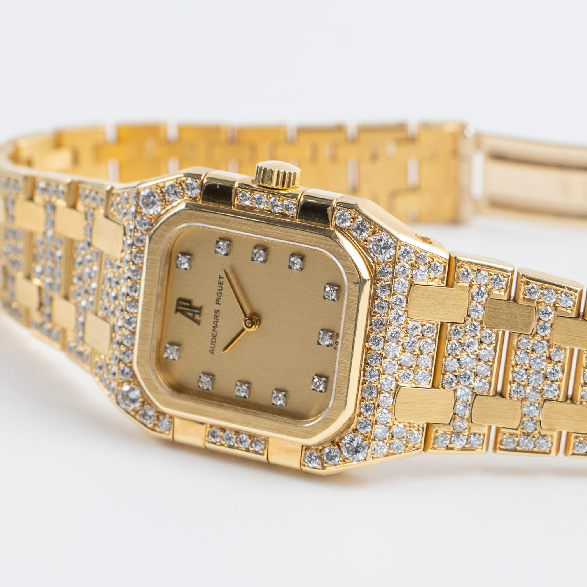 Audemars Piguet Royal Oak Rectangular 6028BA Vintage 'Ladies' Yellow Gold Diamond-Set Quartz (1983)