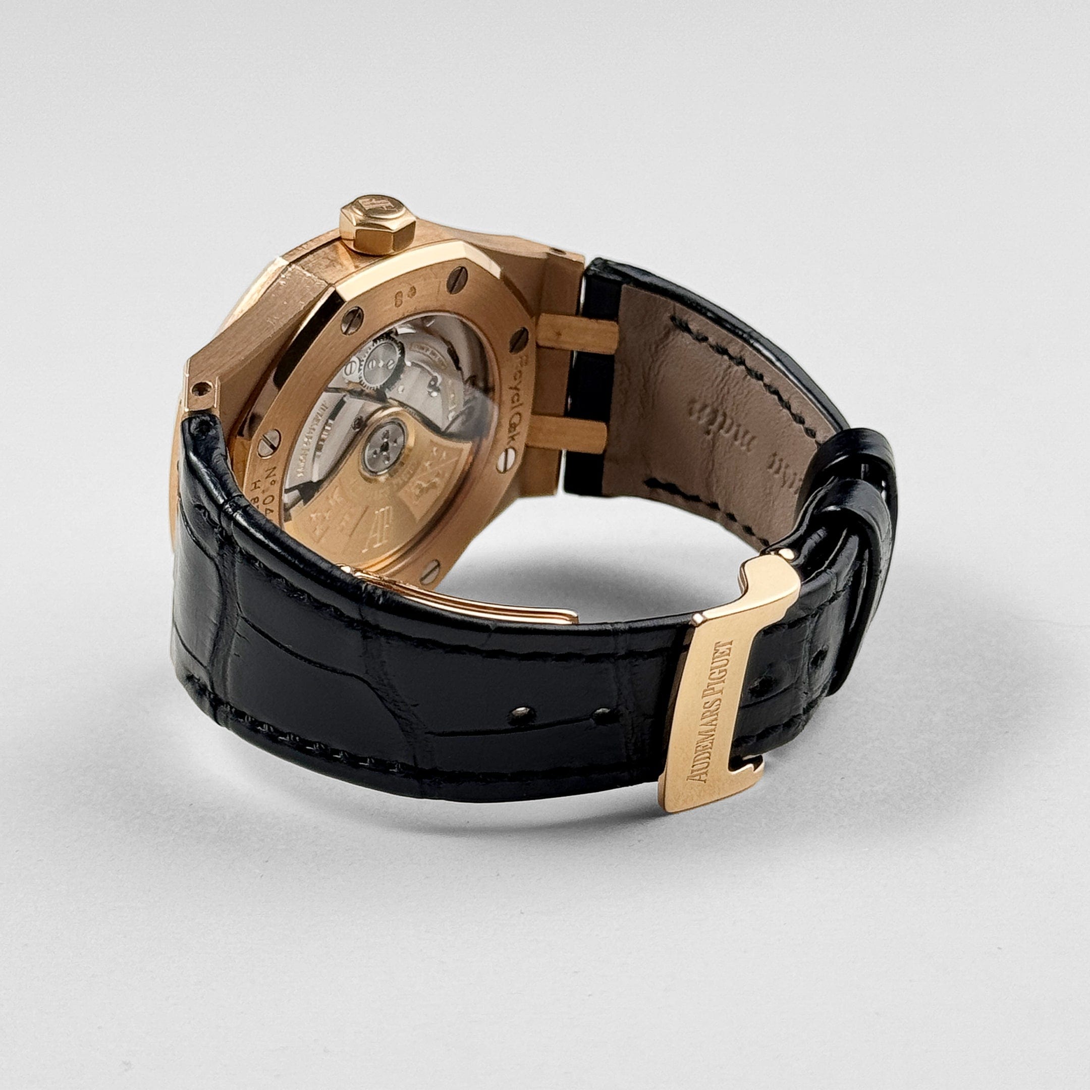 Audemars Piguet Royal Oak Selfwinding 15450OR.OO.D002CR.01 – Wrist