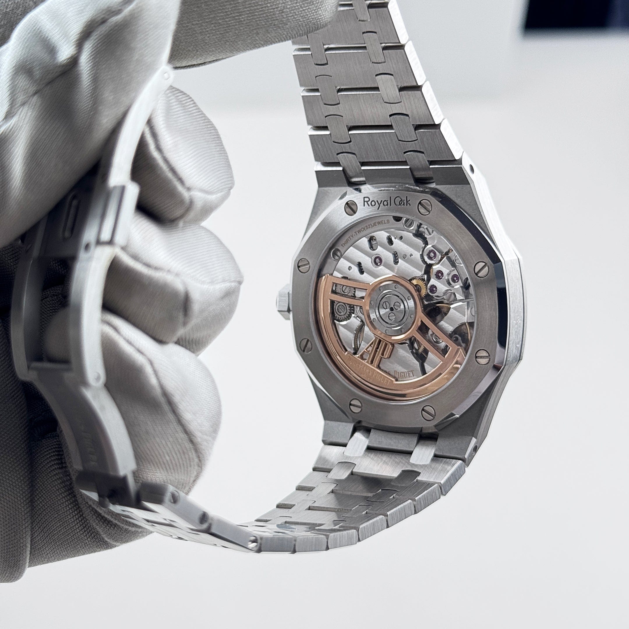 Audemars Piguet Royal Oak Selfwinding 15510ST.OO.1320ST.09 Stainless Steel Green Dial (2023)