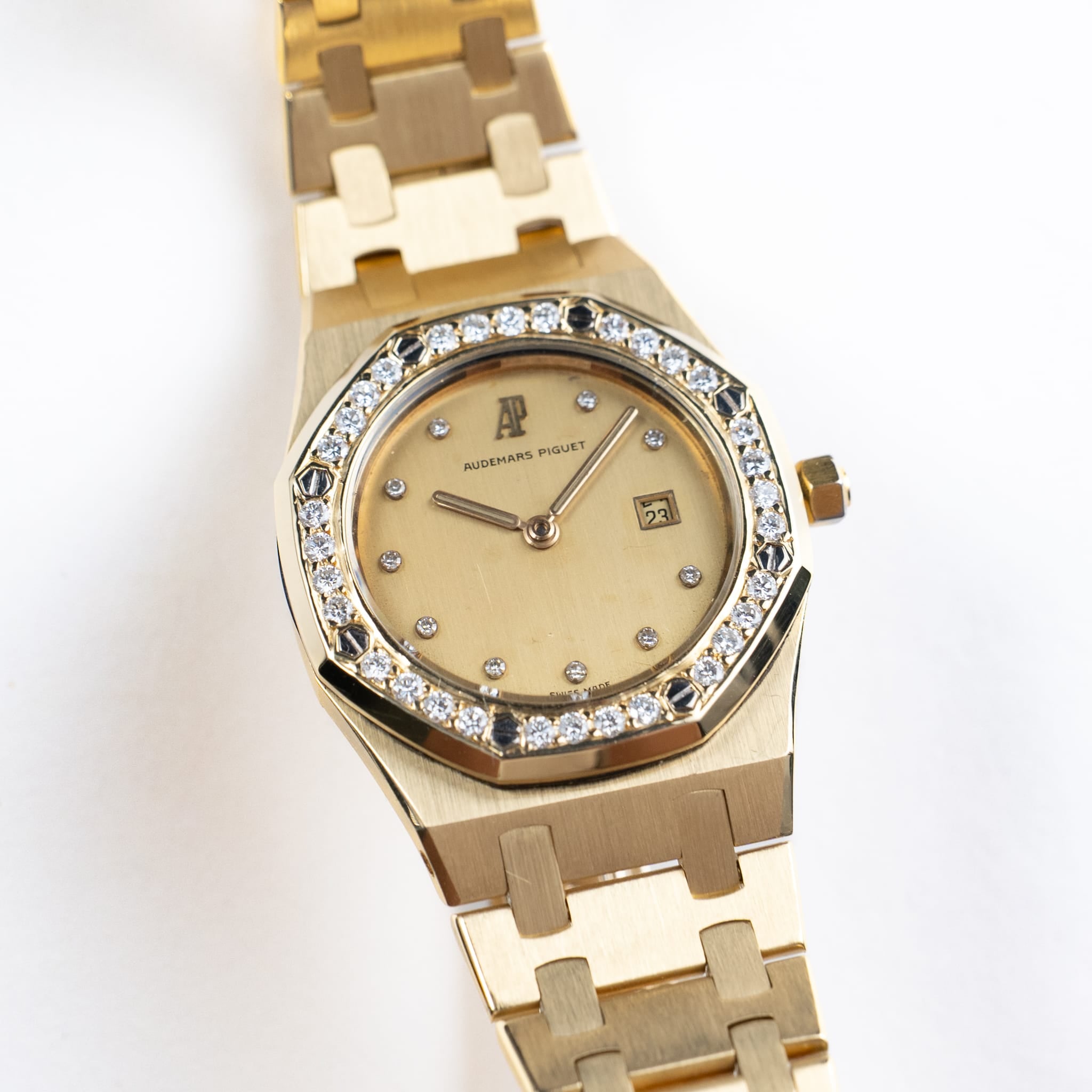 Audemars Piguet Royal Oak Vintage 6048BA 'Ladies' Yellow Gold Champagne Diamond Dial Diamond Bezel Quartz (1986)