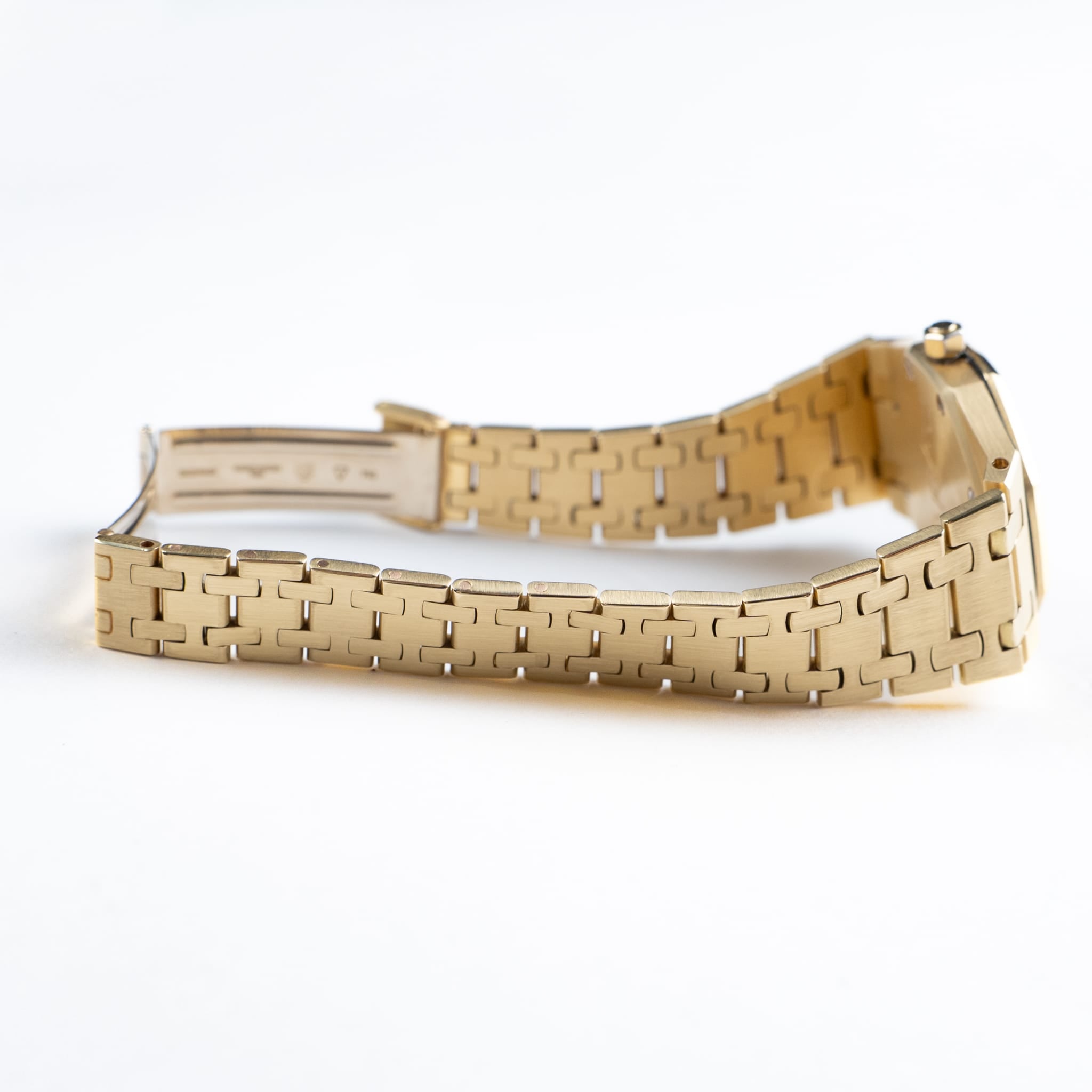 Audemars Piguet Royal Oak Vintage 6048BA 'Ladies' Yellow Gold Champagne Diamond Dial Diamond Bezel Quartz (1986)
