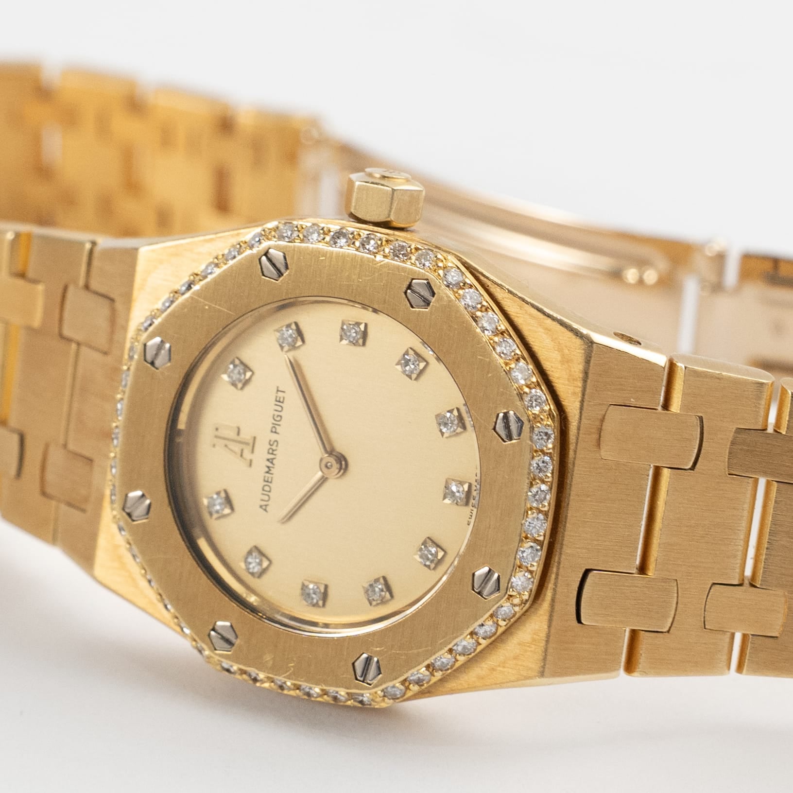 Audemars Piguet Royal Oak Vintage 6164/516 'Ladies' Yellow Gold Champagne Diamond Dial Diamond Bezel