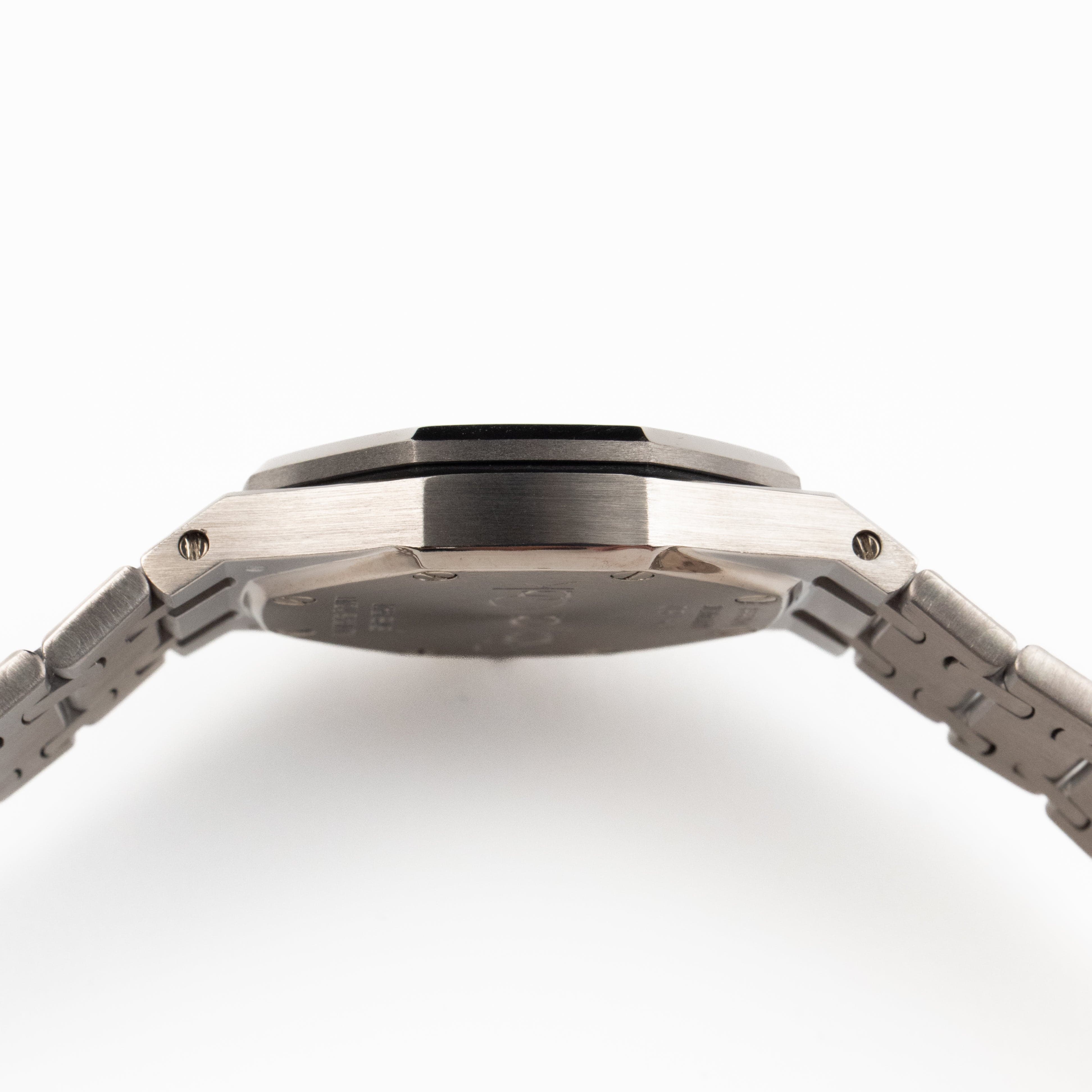 Audemars Piguet Royal Oak Vintage 'Ladies' White Gold Diamond Emerald Set Dial Quartz