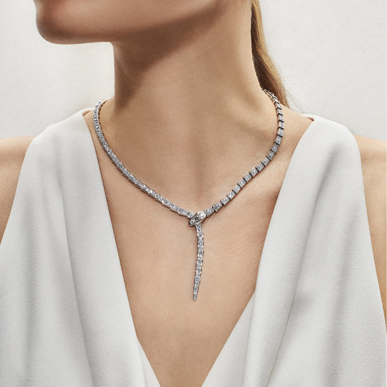 750 Rhodium-Plated White Gold Necklace with Diamonds 0,64 ct - fineness 18  K - Ref No 103.684 / Apart