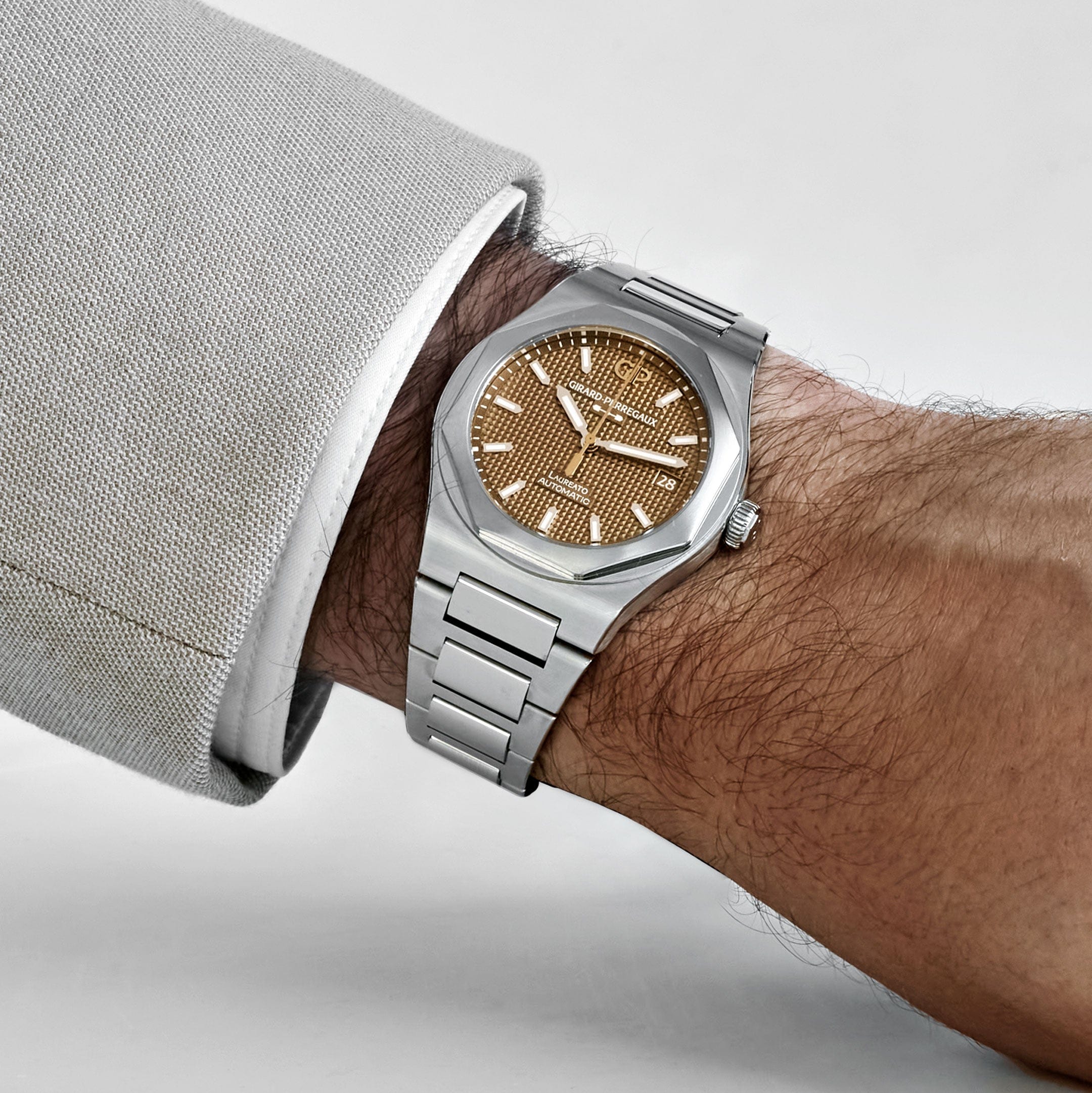 Girard Perregaux Laureato 38 81005-11-3154-1CM Stainless Steel