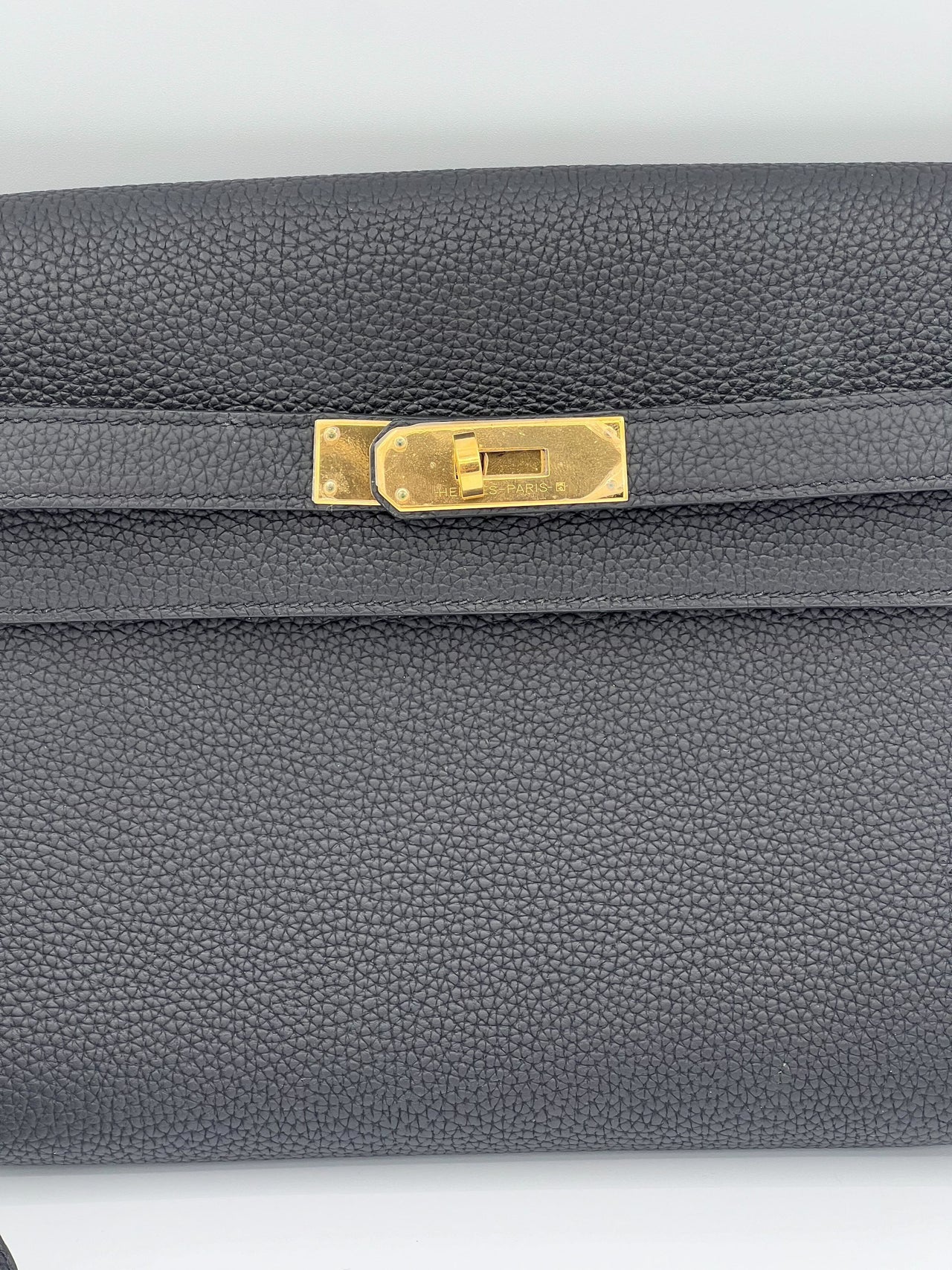 Hermès Kelly Depeches 25 Noir Togo Clutch Gold Hardware