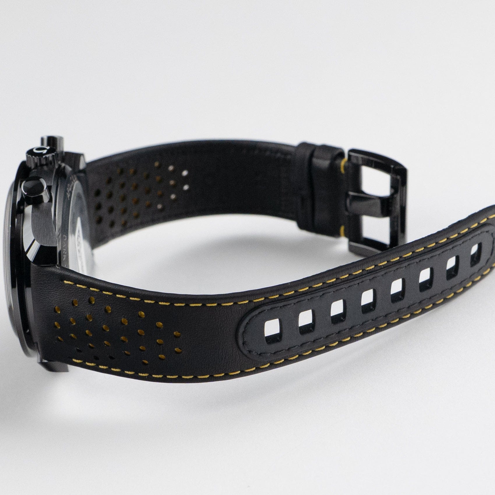 Omega Speedmaster 311.92.44.30.01.001 Dark Side of the Moon Apollo 8 Edition Black Ceramic Black Dial (2021)