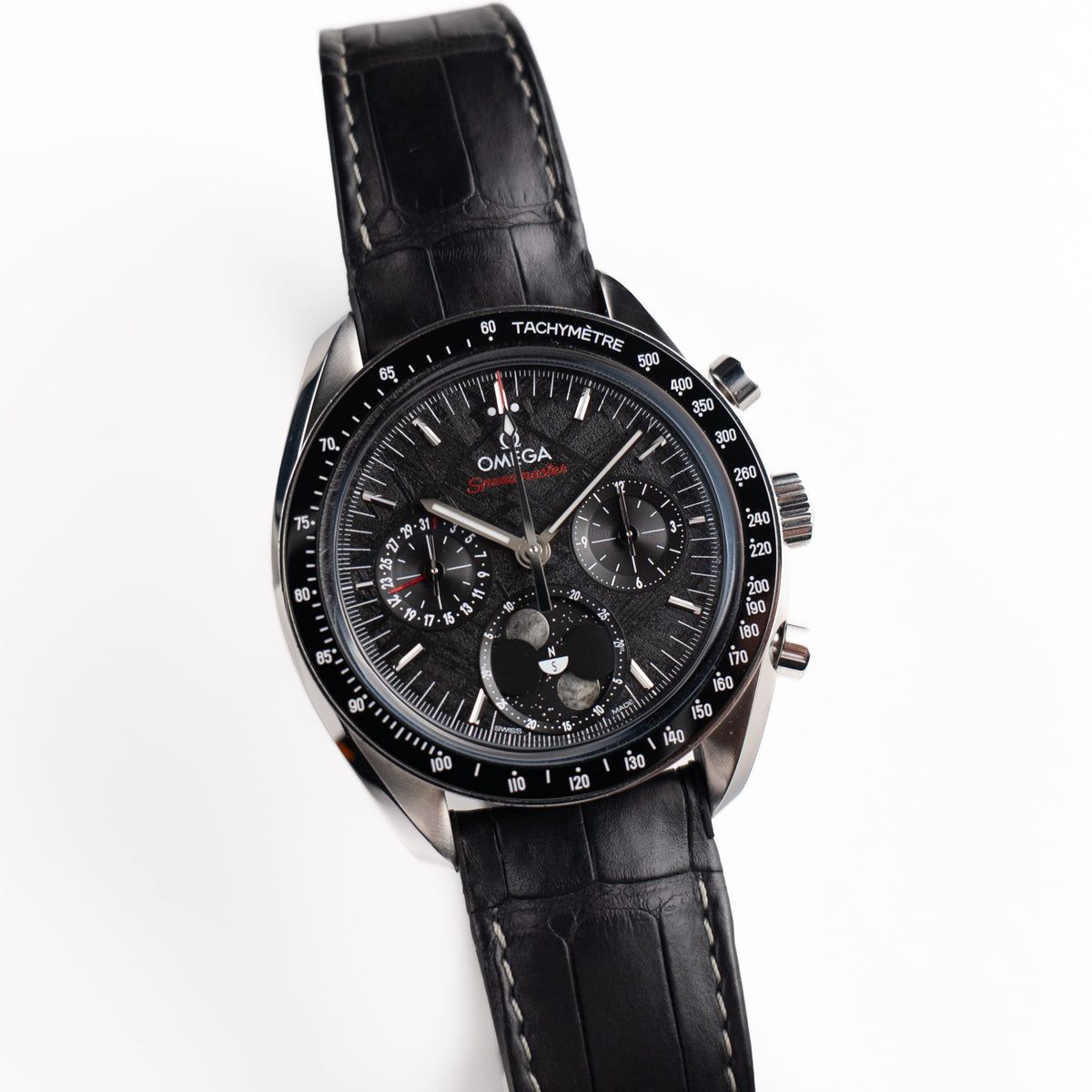 Omega Speedmaster Moonphase 304.30.43.52.01.001 Stainless Steel PVD-Coated Iron Meteorite Dial (2025)
