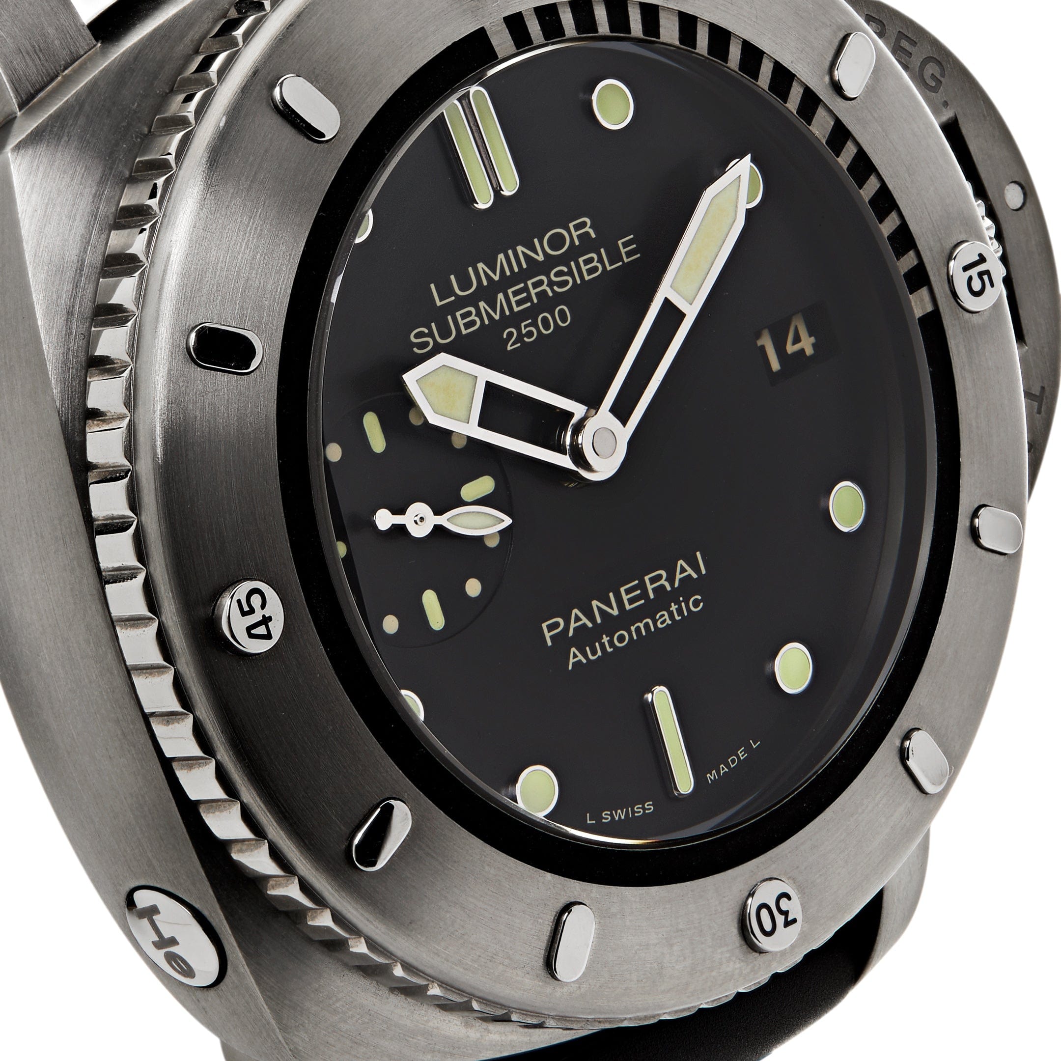 Watches Panerai Luminor Submersible 1950 2500m 3 Days Titanio PAM00364 Wrist Aficionado