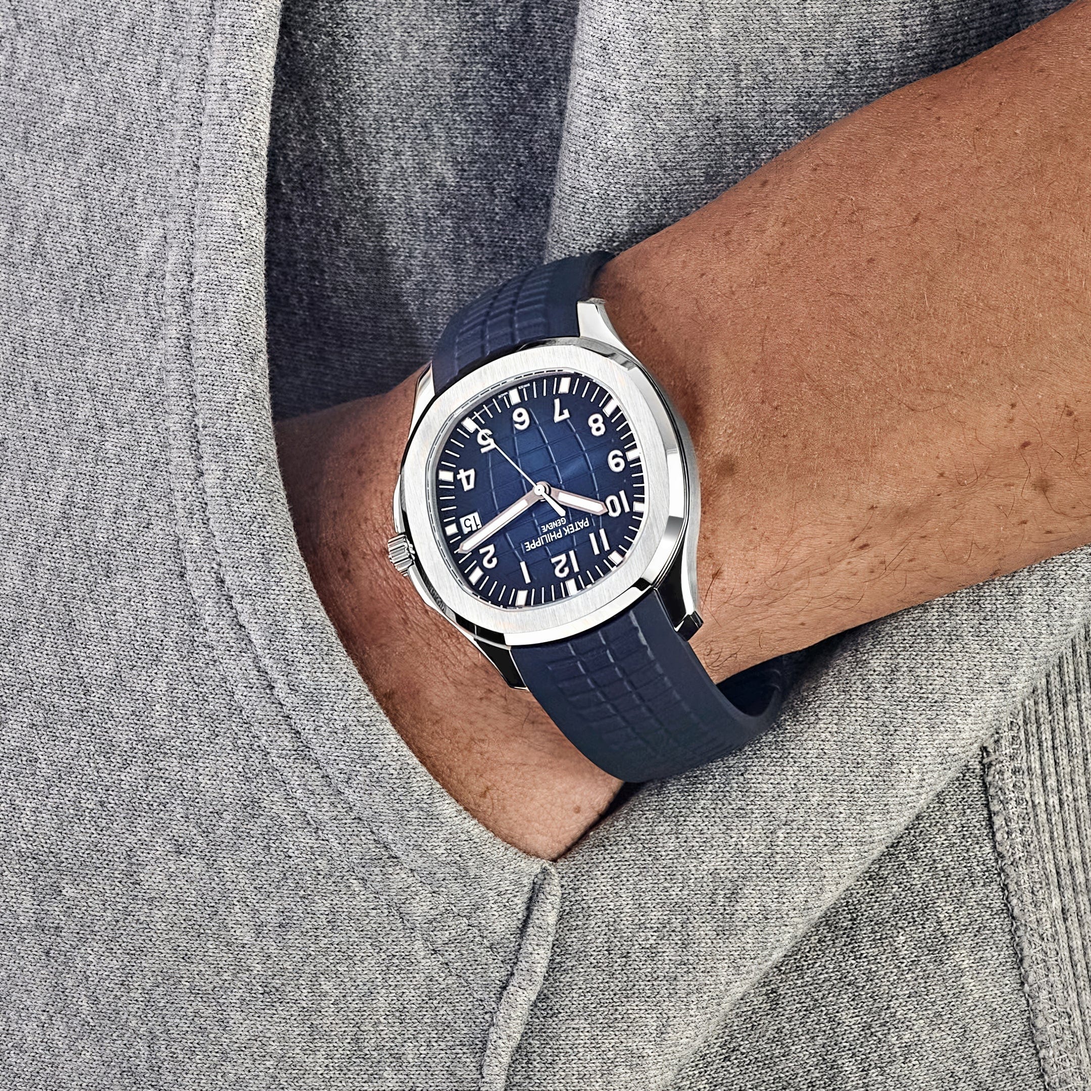 Patek Philippe Aquanaut 5168G-001 White Gold Blue Dial (2021)