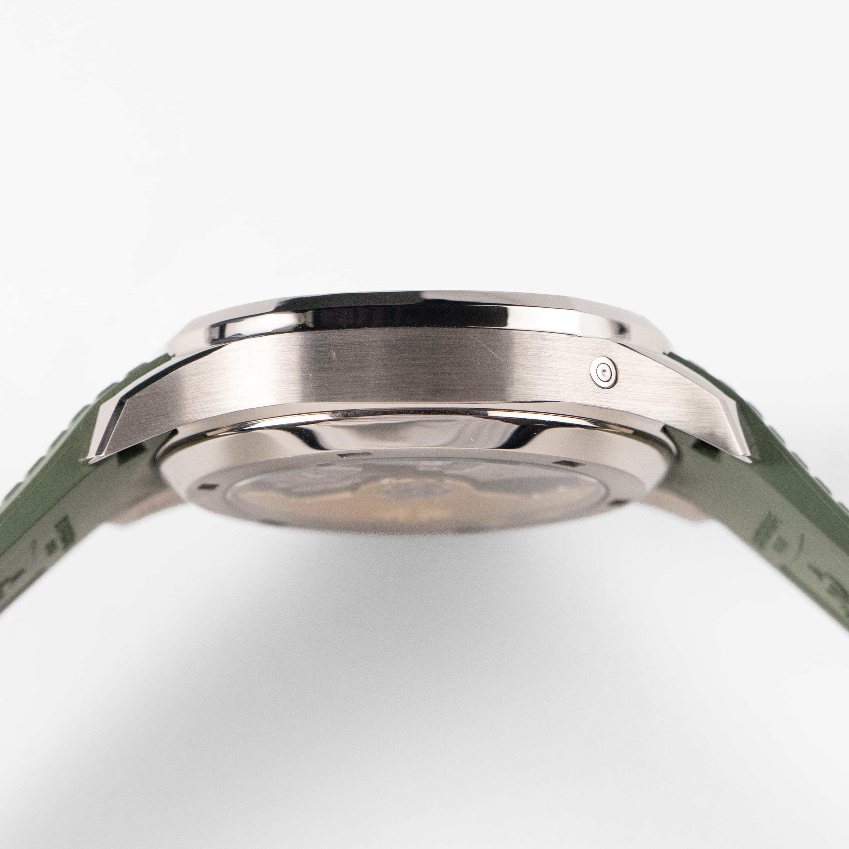 Patek Philippe Aquanaut 5968G-010 Chronograph White Gold Khaki Green Dial (2021)