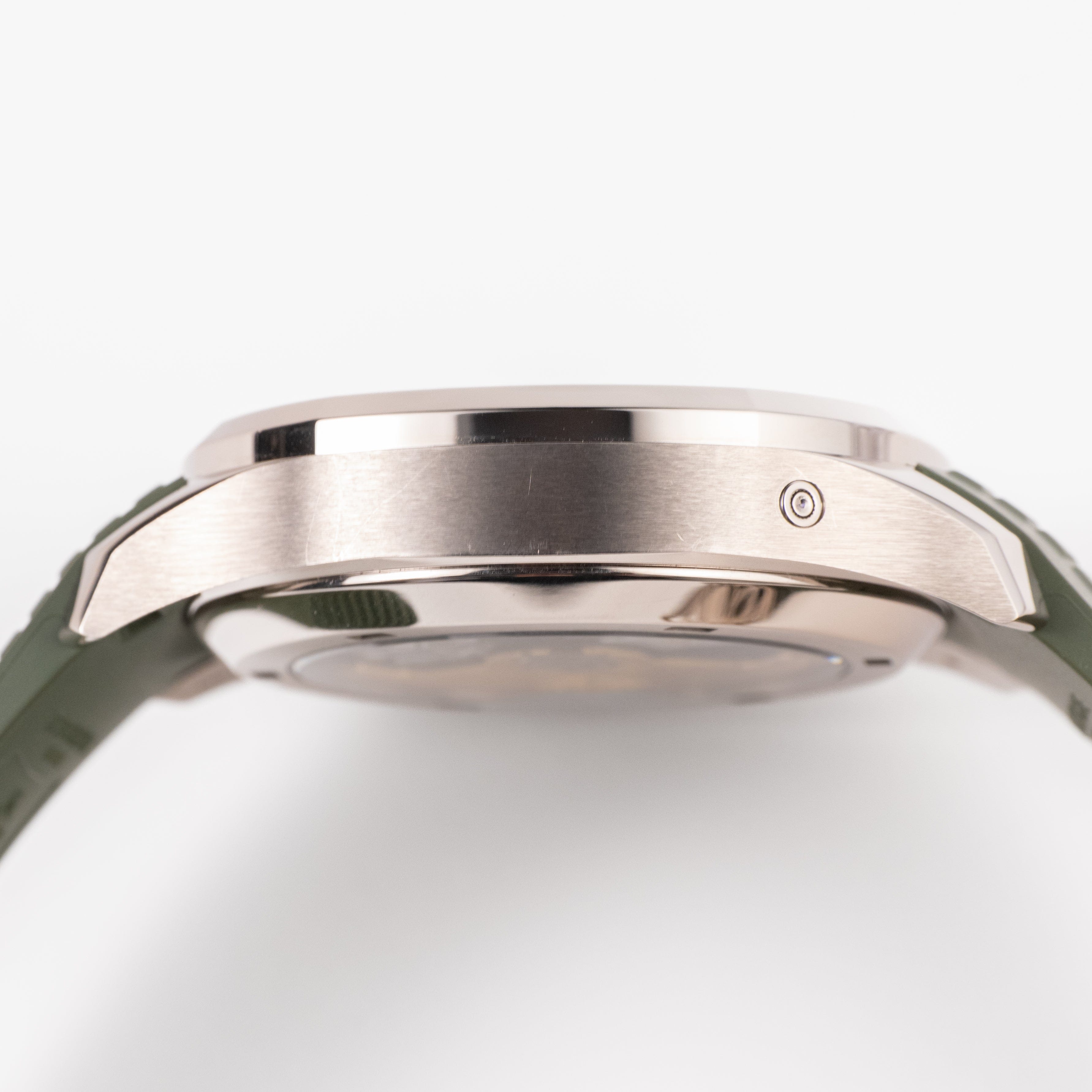 Patek Philippe Aquanaut 5968G-010 Chronograph White Gold Khaki Green Dial (2024)