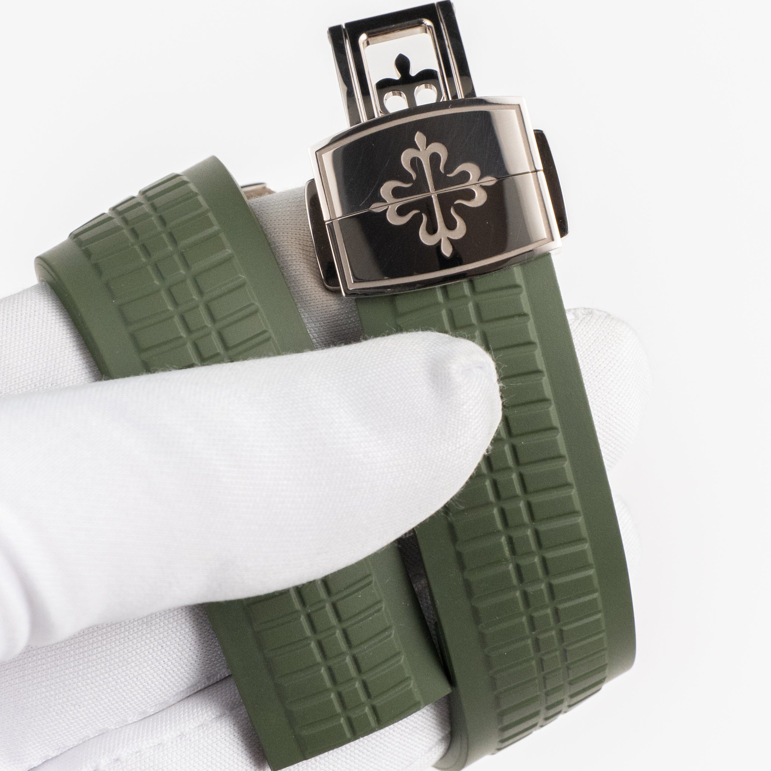 Patek Philippe Aquanaut 5968G-010 Chronograph White Gold Khaki Green Dial (2024)