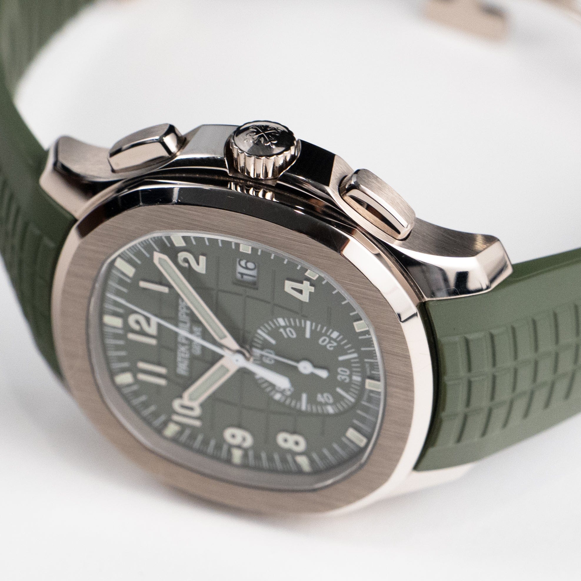Patek Philippe Aquanaut 5968G-010 Chronograph White Gold Khaki Green Dial (2025)
