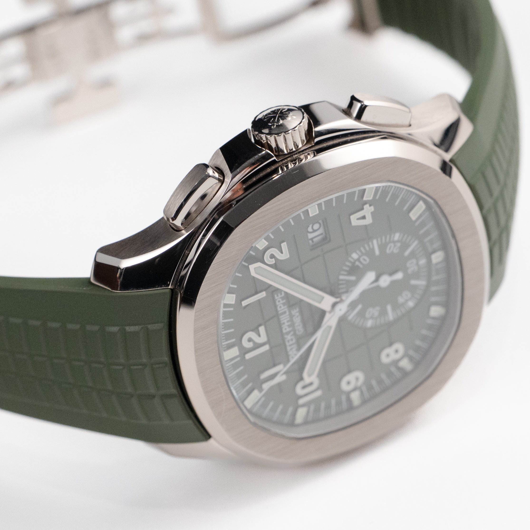 Patek Philippe Aquanaut 5968G-010 Chronograph White Gold Khaki Green Dial (2025)