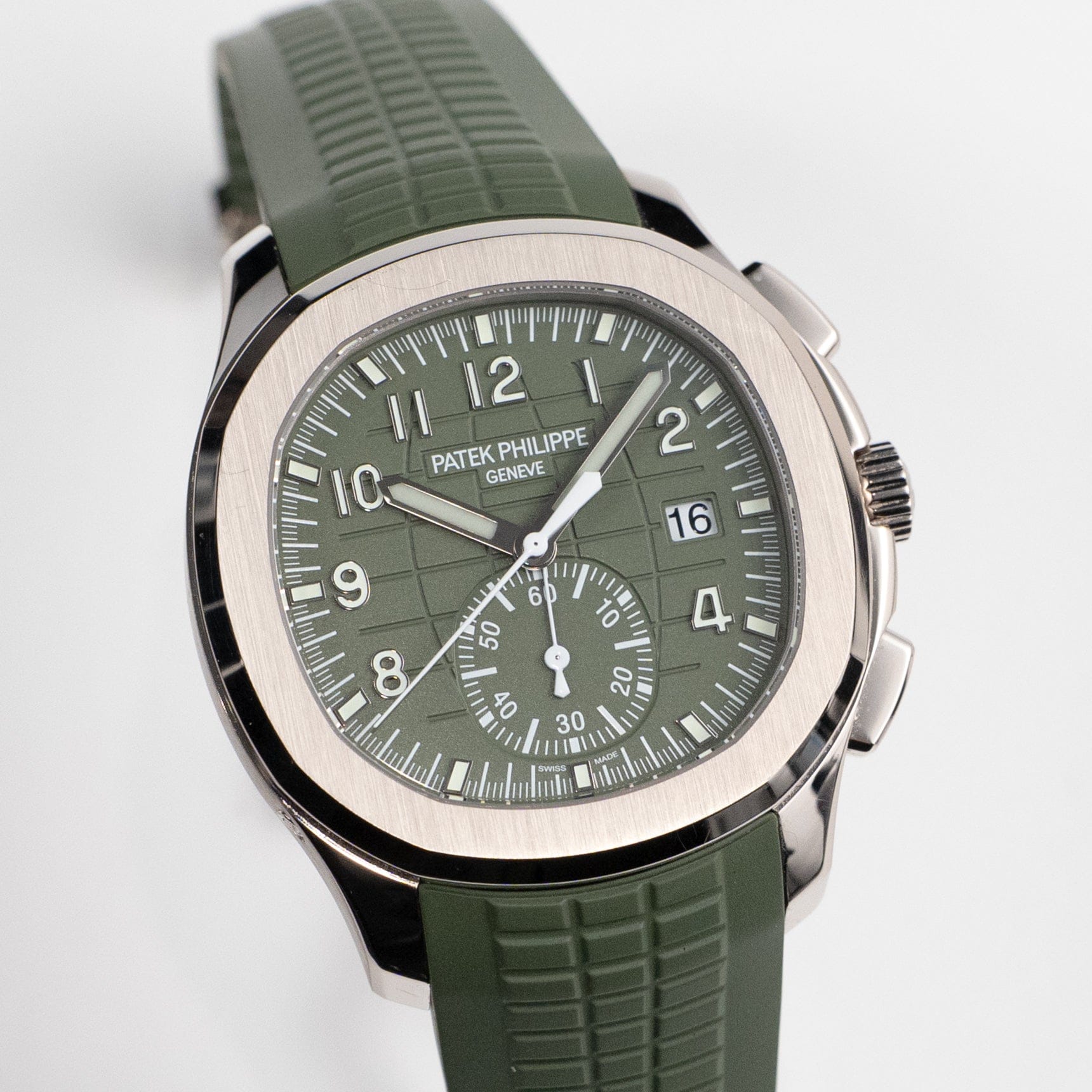 Patek Philippe Aquanaut 5968G-010 Chronograph White Gold Khaki Green Dial (2025)
