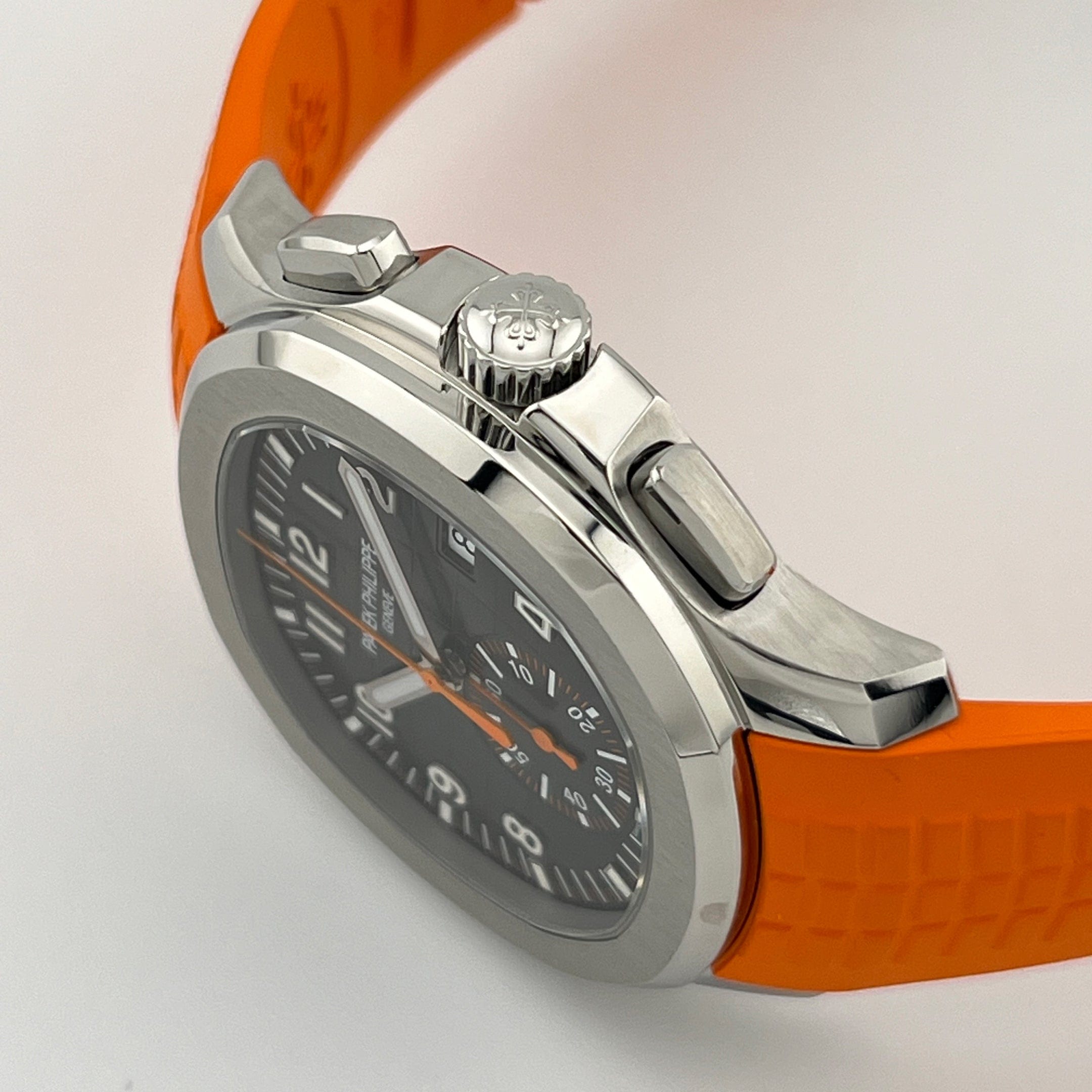 Patek Philippe Aquanaut Chronograph 5968A-001 Stainless Steel Black Dial (2020)