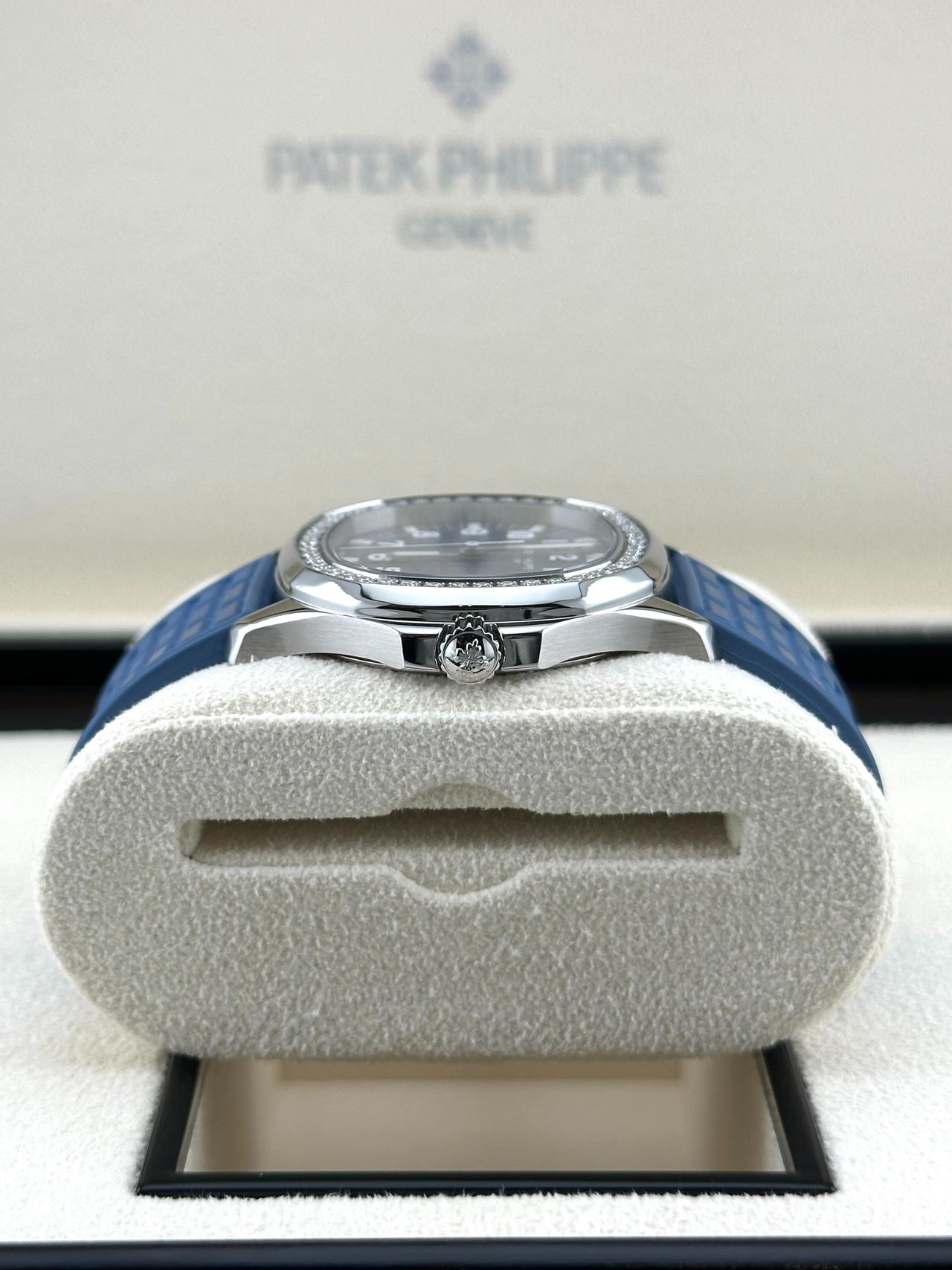 Luxury Watch Patek Philippe Aquanaut Luce Blue Ladies' 5067A-022 Wrist Aficionado