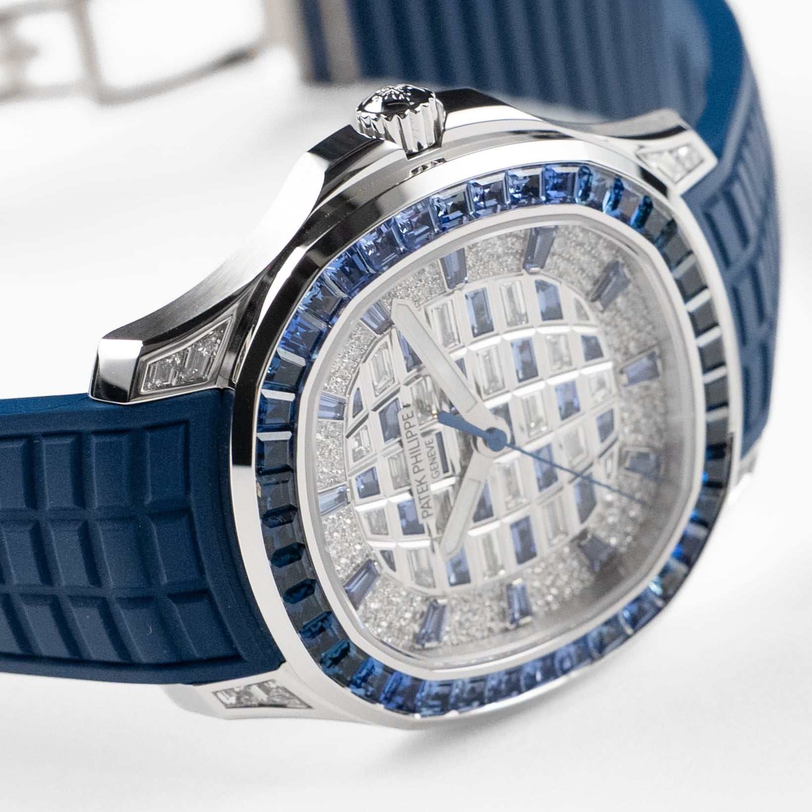 Patek Philippe Aquanaut Luce 5268/461G-001 'Haute Joaillerie' White Gold Diamond Sapphire Dial (2026)