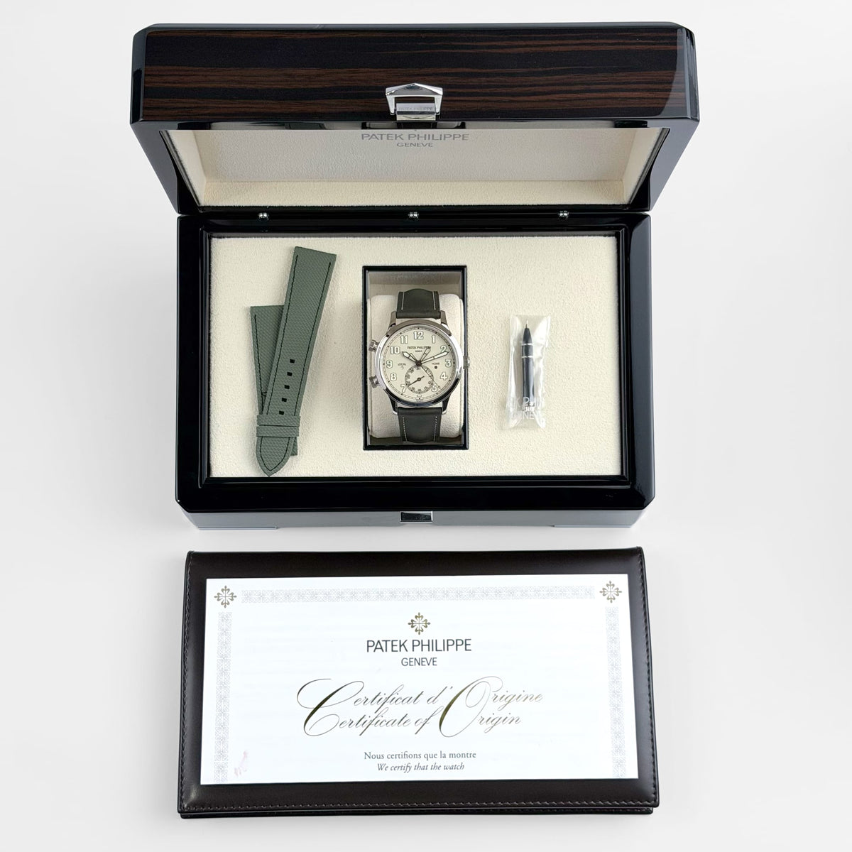 Patek Philippe Calatrava 5524G-010 'Pilot' Travel Time White Gold Ivory Dial (2025)