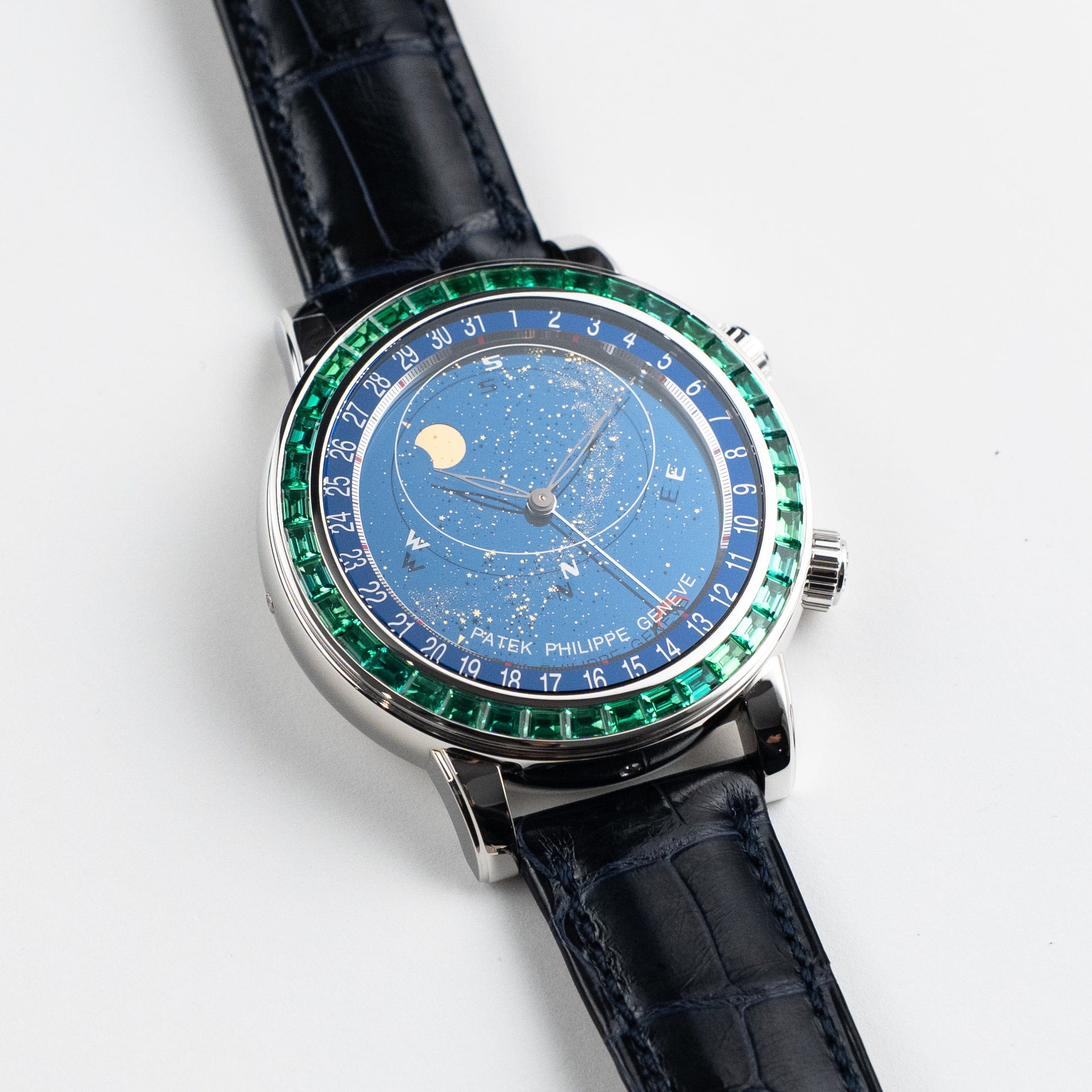 Patek Philippe Celestial Joaillerie Grand Complications 6104/13P-010 Platinum Blue Dial Emerald Bezel (2025)