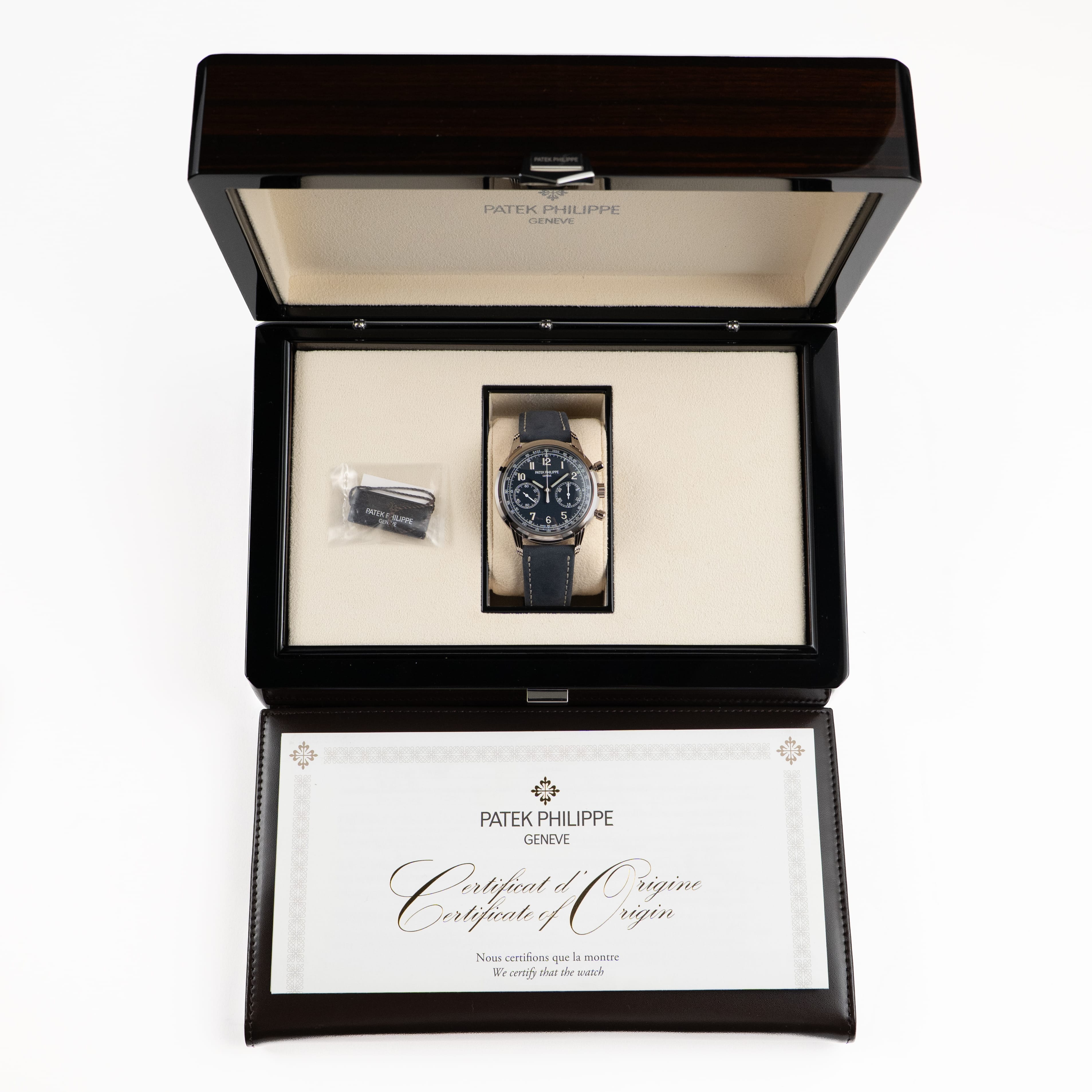 Patek Philippe Complications 5172G-001 Chronograph White Gold Blue Dial (2021)