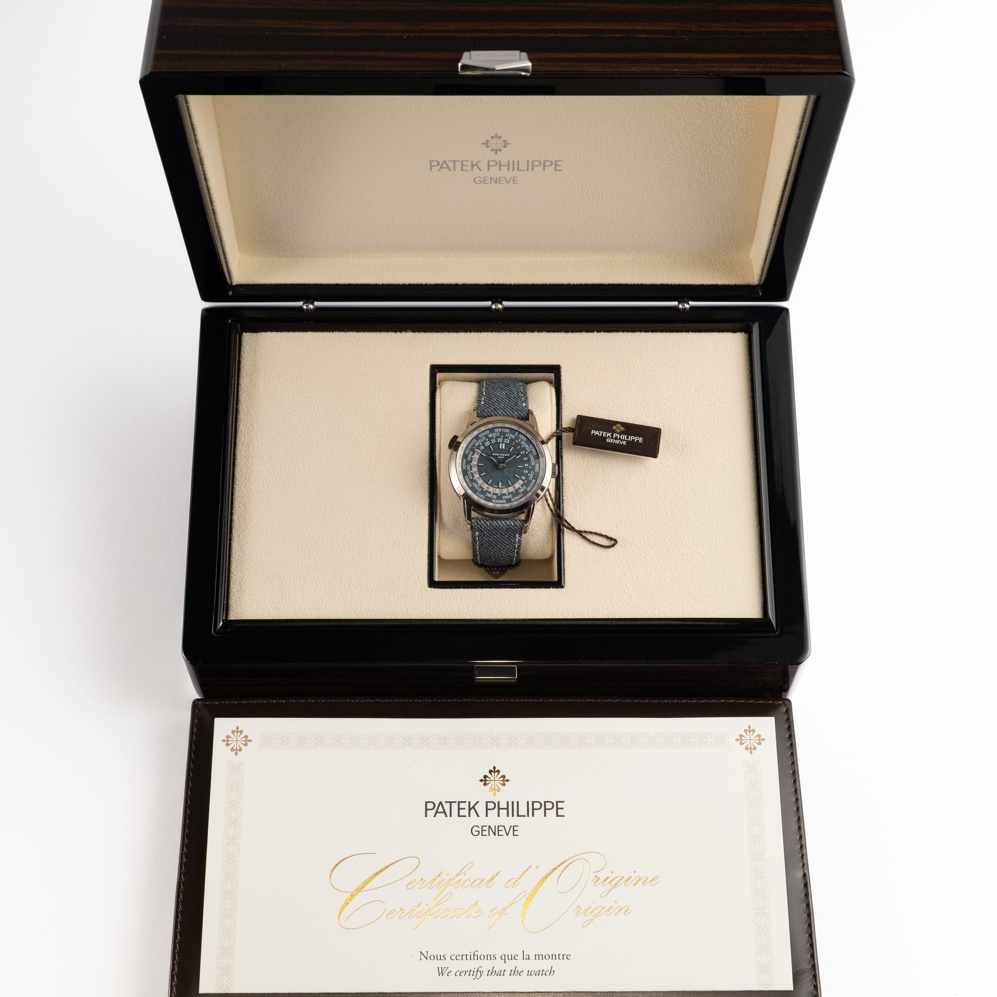 Patek Philippe Complications 5330G-001 World Time Date White Gold (2024)