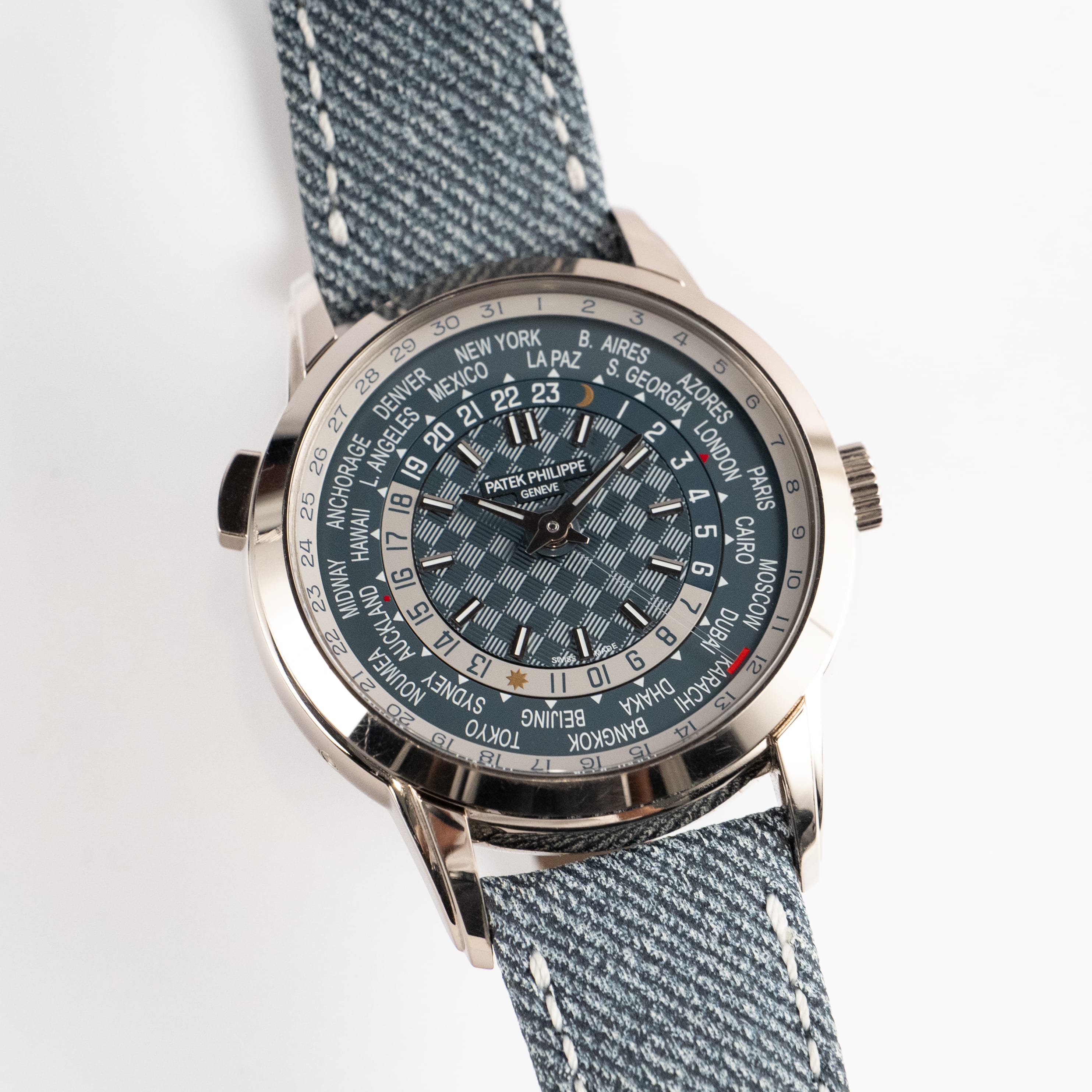 Patek Philippe Complications 5330G-001 World Time Date White Gold (2024)