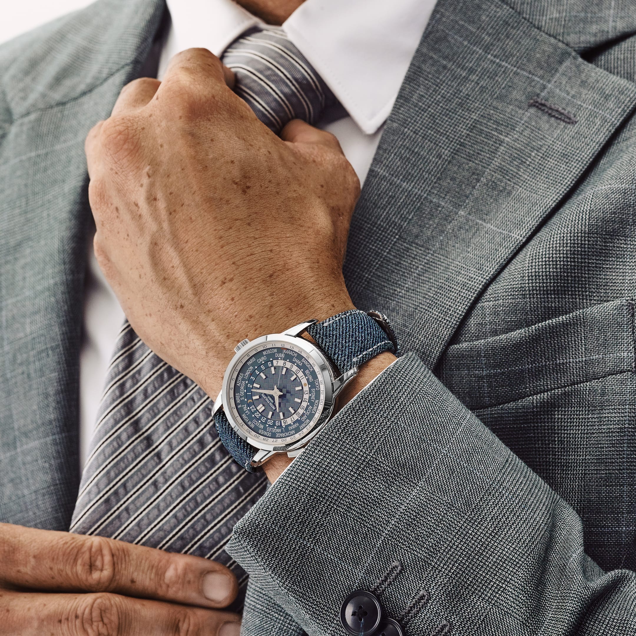 Patek Philippe Complications 5330G-001 World Time Date White Gold (2024)