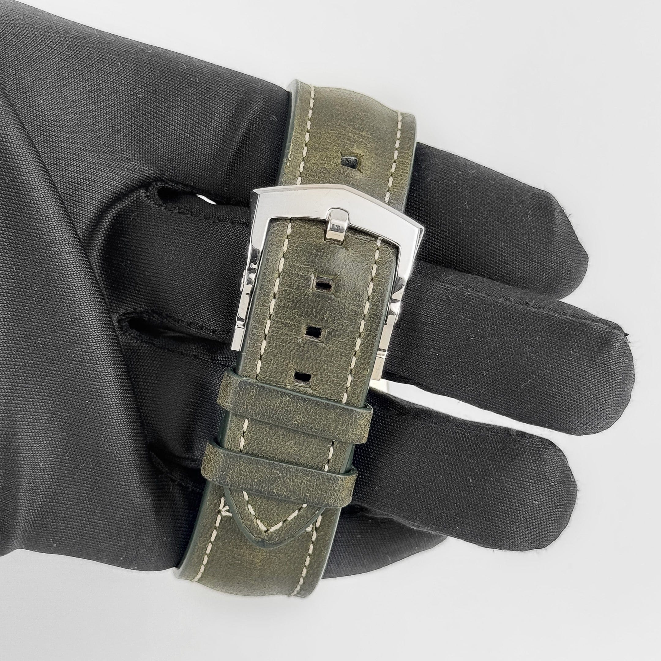 Patek Philippe Complications 5924G-010 Calatrava 'Pilot' Travel Time Chronograph White Gold Green Dial (2023)