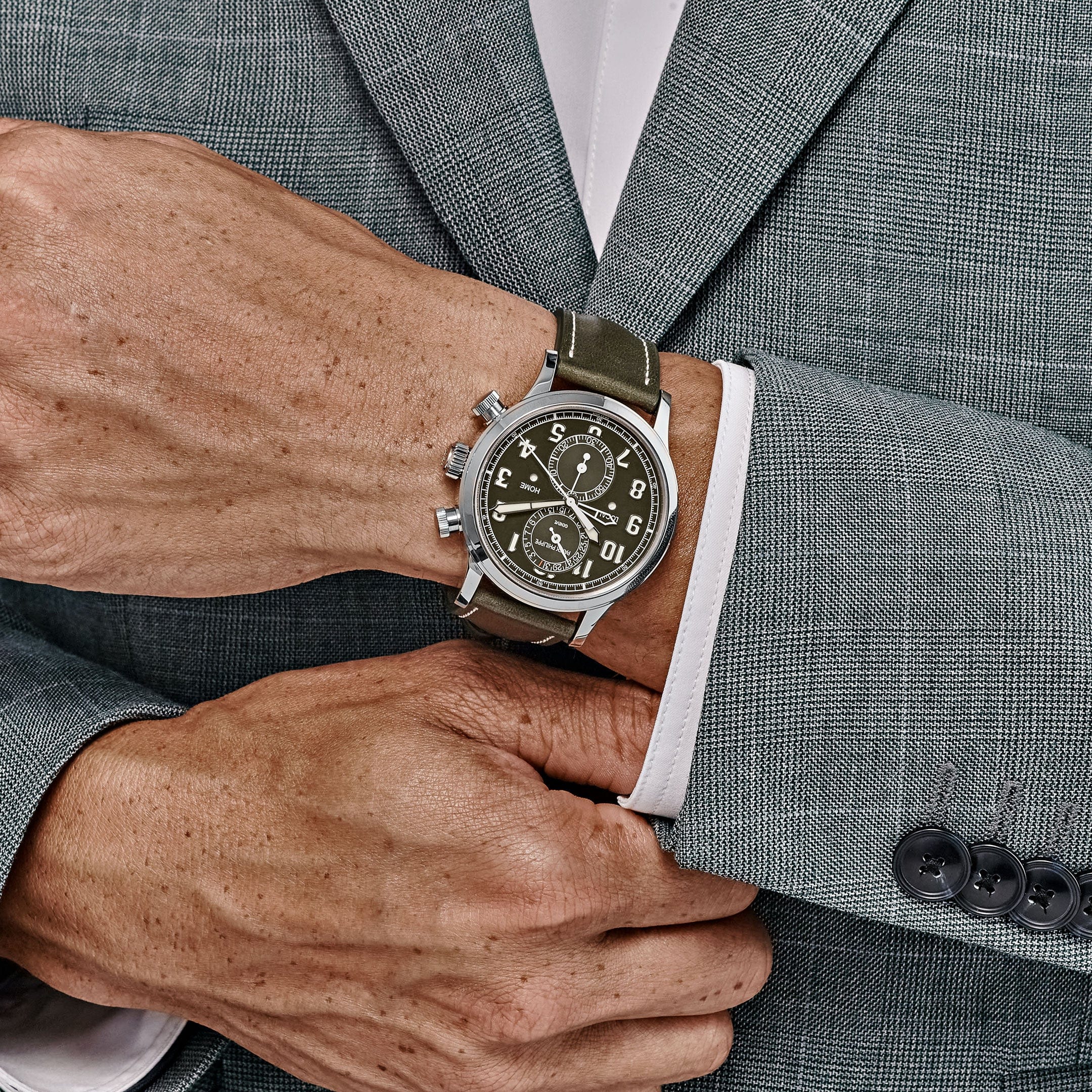 Patek Philippe Complications 5924G-010 Calatrava 'Pilot' Travel Time Chronograph White Gold Green Dial (2023)