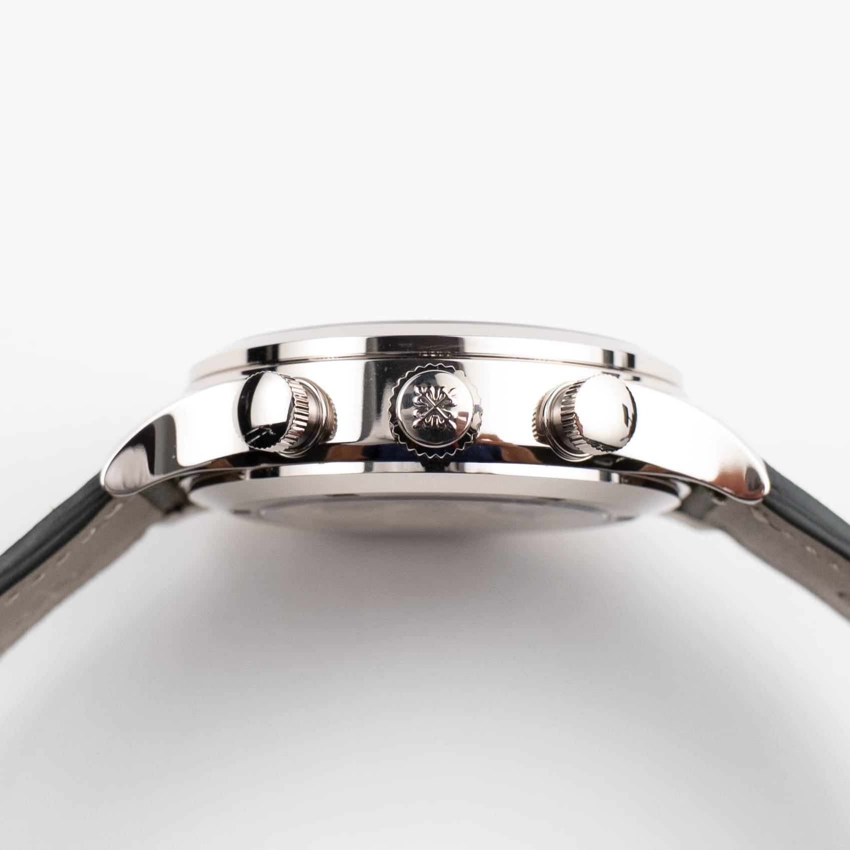 Patek Philippe Complications 5924G-010 Calatrava 'Pilot' Travel Time Chronograph White Gold Green Dial (2025)