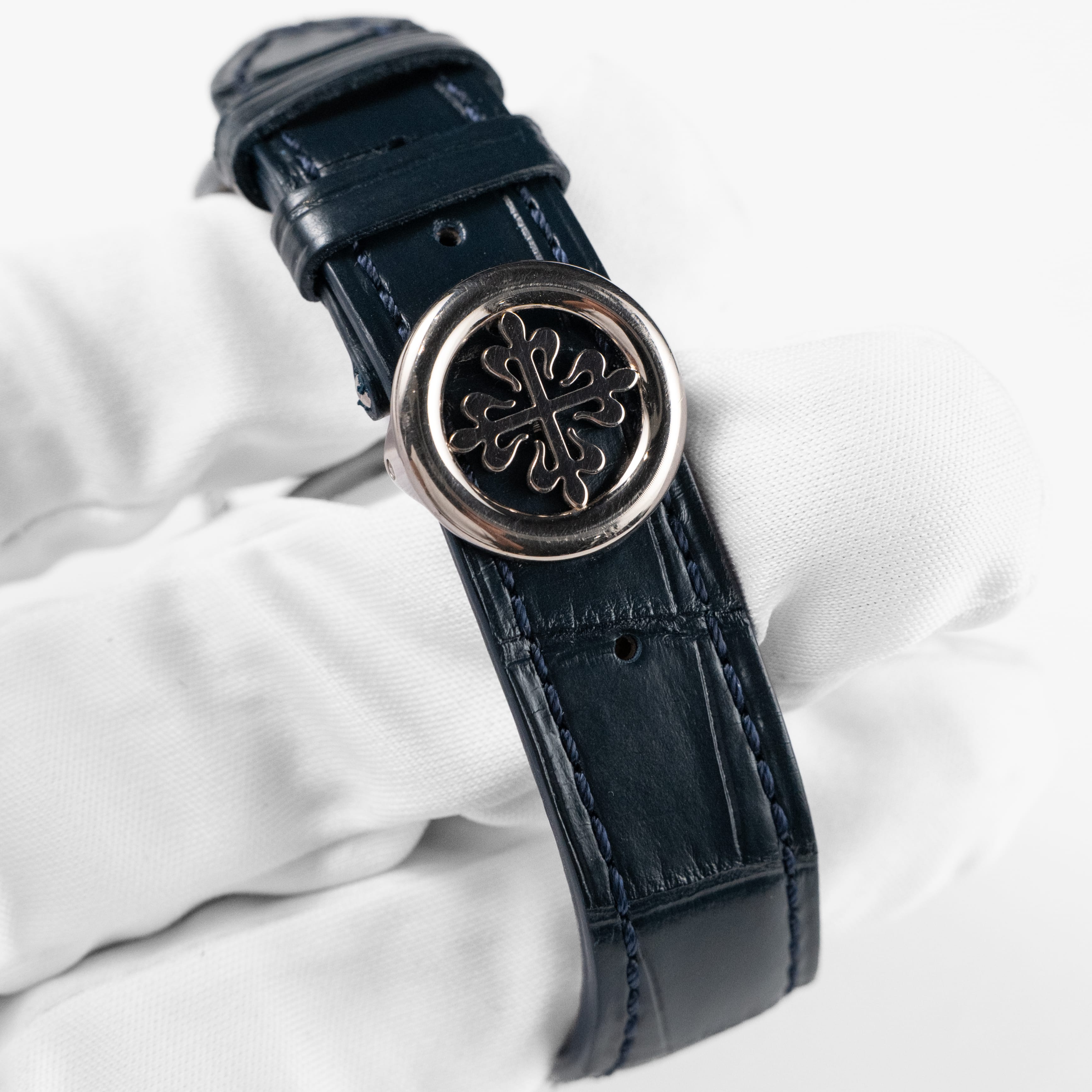 Patek Philippe Complications 5930G-010 World Time Flyback Chronograph White Gold Blue Dial (2021)