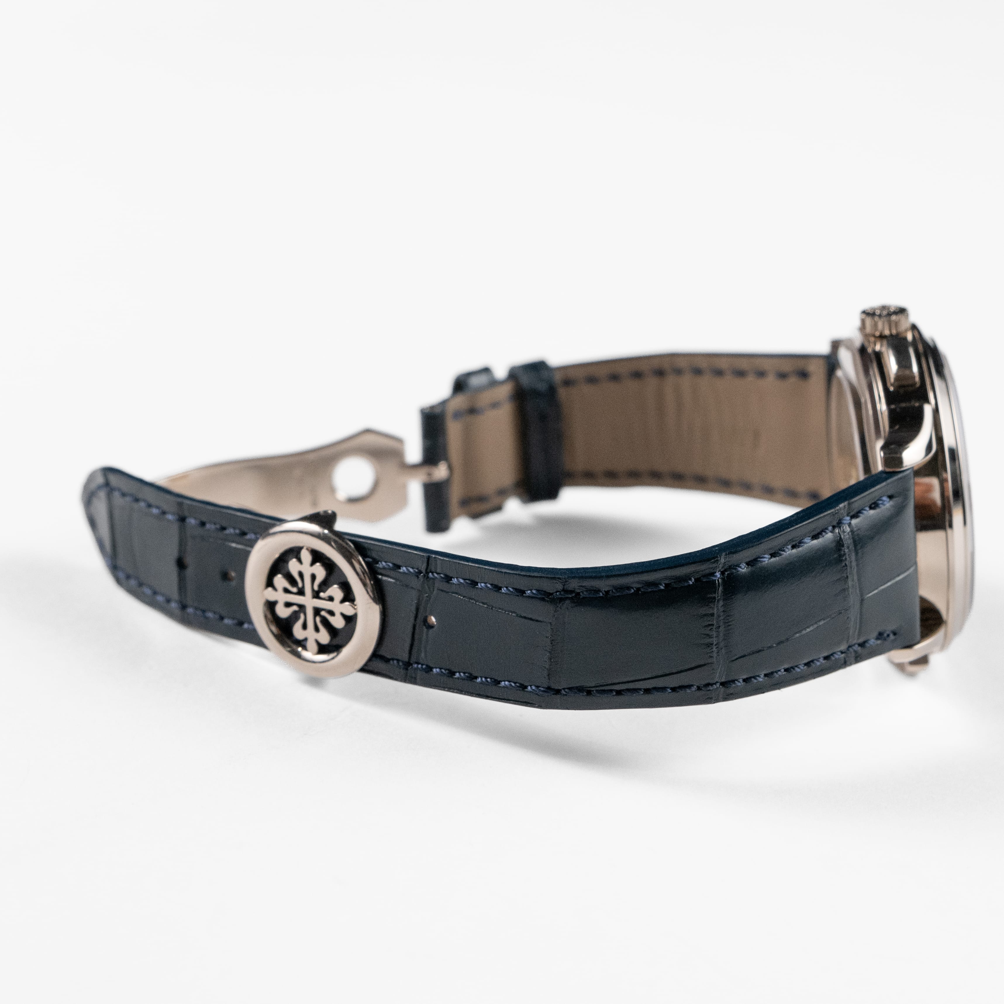 Patek Philippe Complications 5930G-010 World Time Flyback Chronograph White Gold Blue Dial (2021)