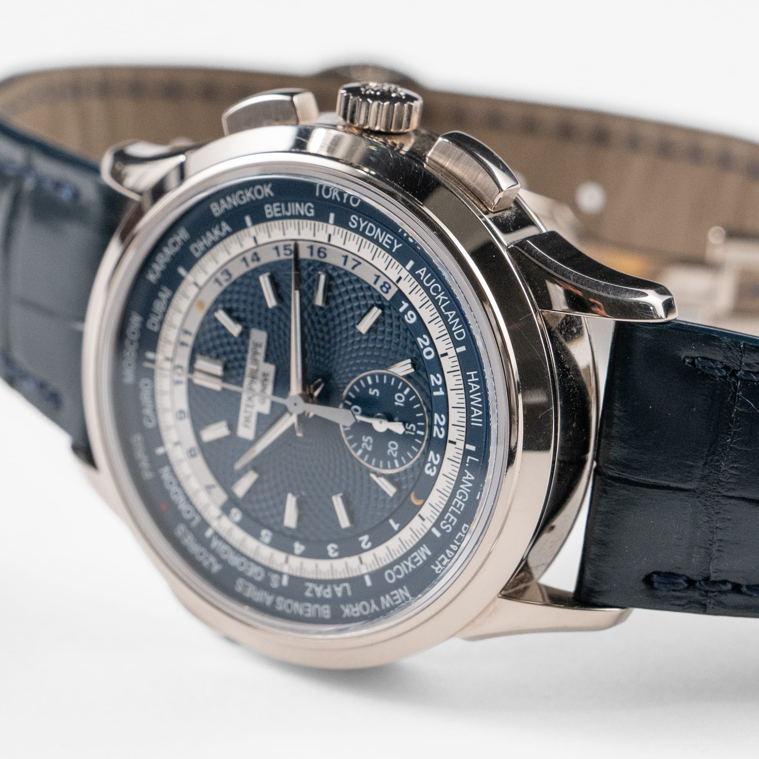 Patek Philippe Complications 5930G-010 World Time Flyback Chronograph White Gold Blue Dial (2021)