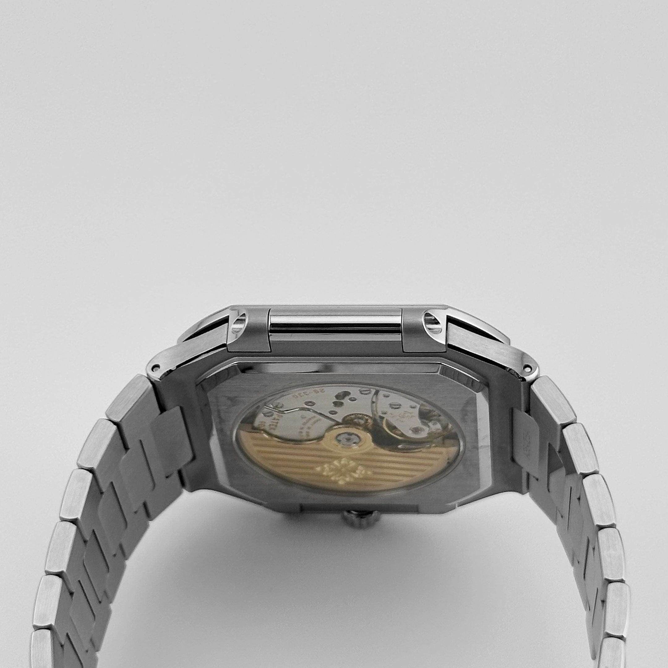 Patek Philippe Cubitus 5821/1A-001 Stainless Steel Green Dial (2025)