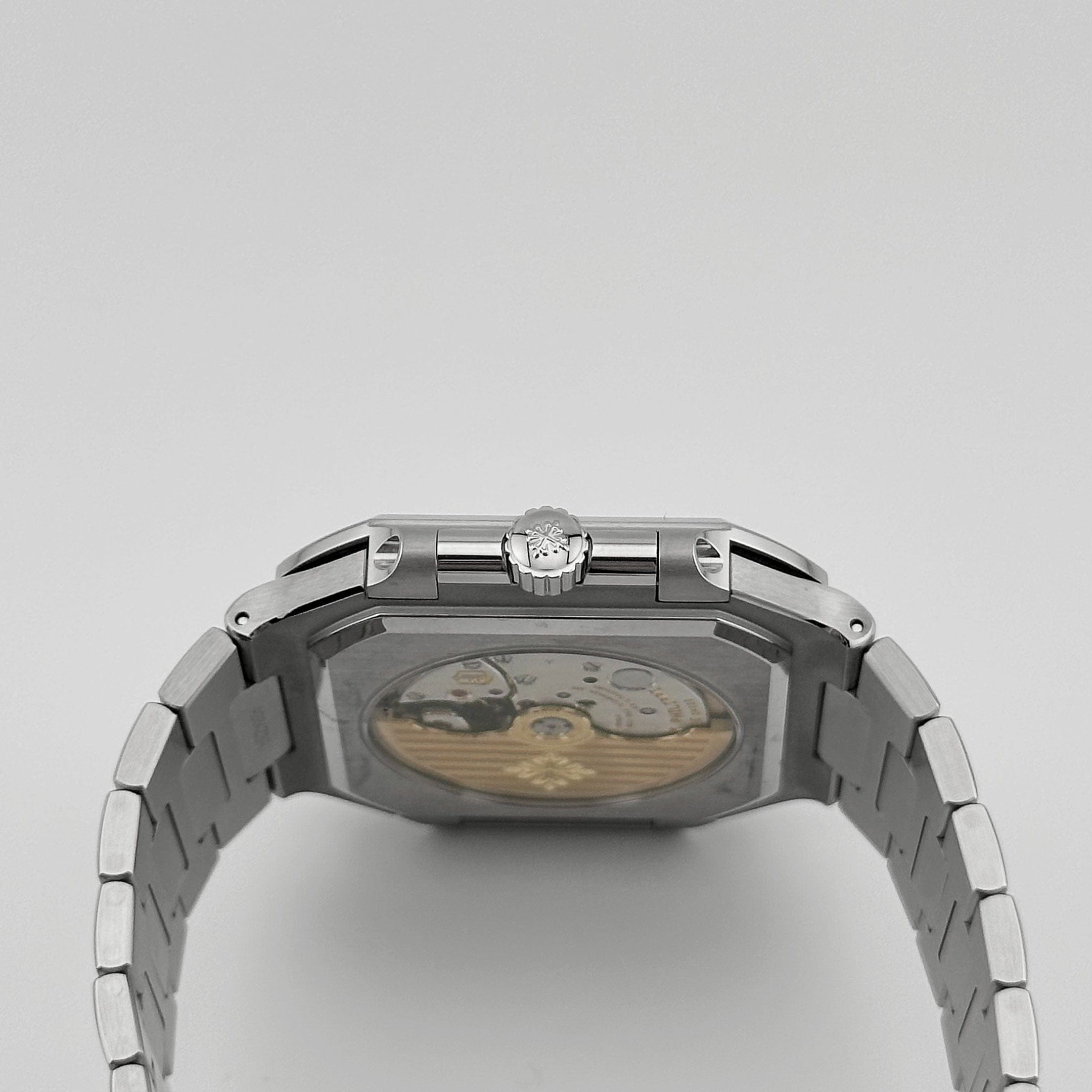 Patek Philippe Cubitus 5821/1A-001 Stainless Steel Green Dial (2025)