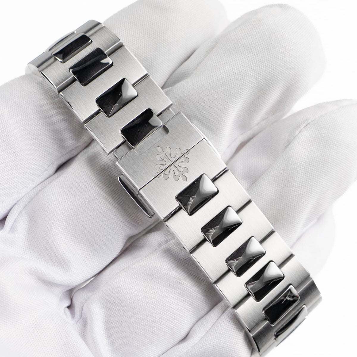 Patek Philippe Cubitus 5821/1A-001 Stainless Steel Green Dial (2025)
