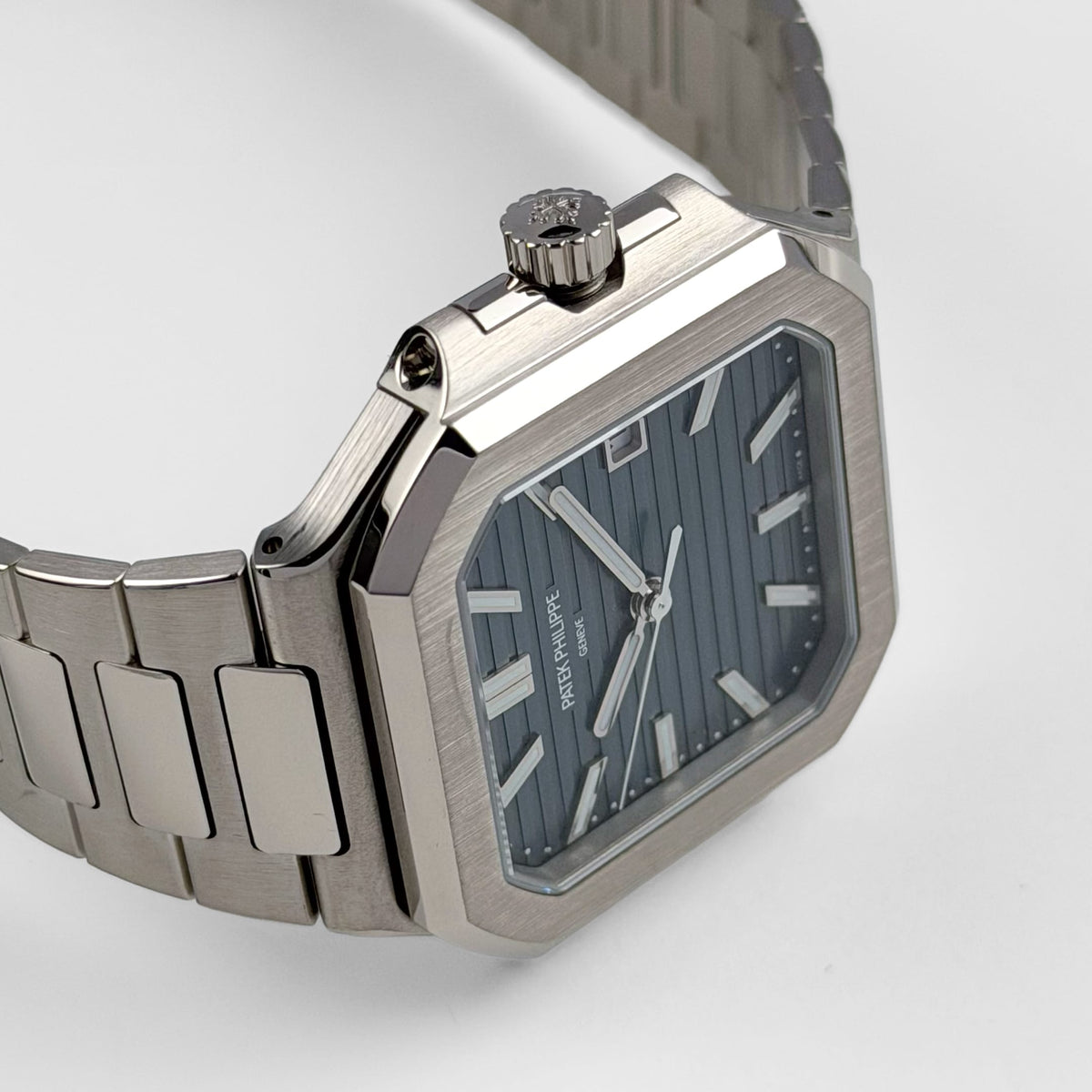 Patek Philippe Cubitus 7128/1G-001 White Gold Blue Dial (2026)